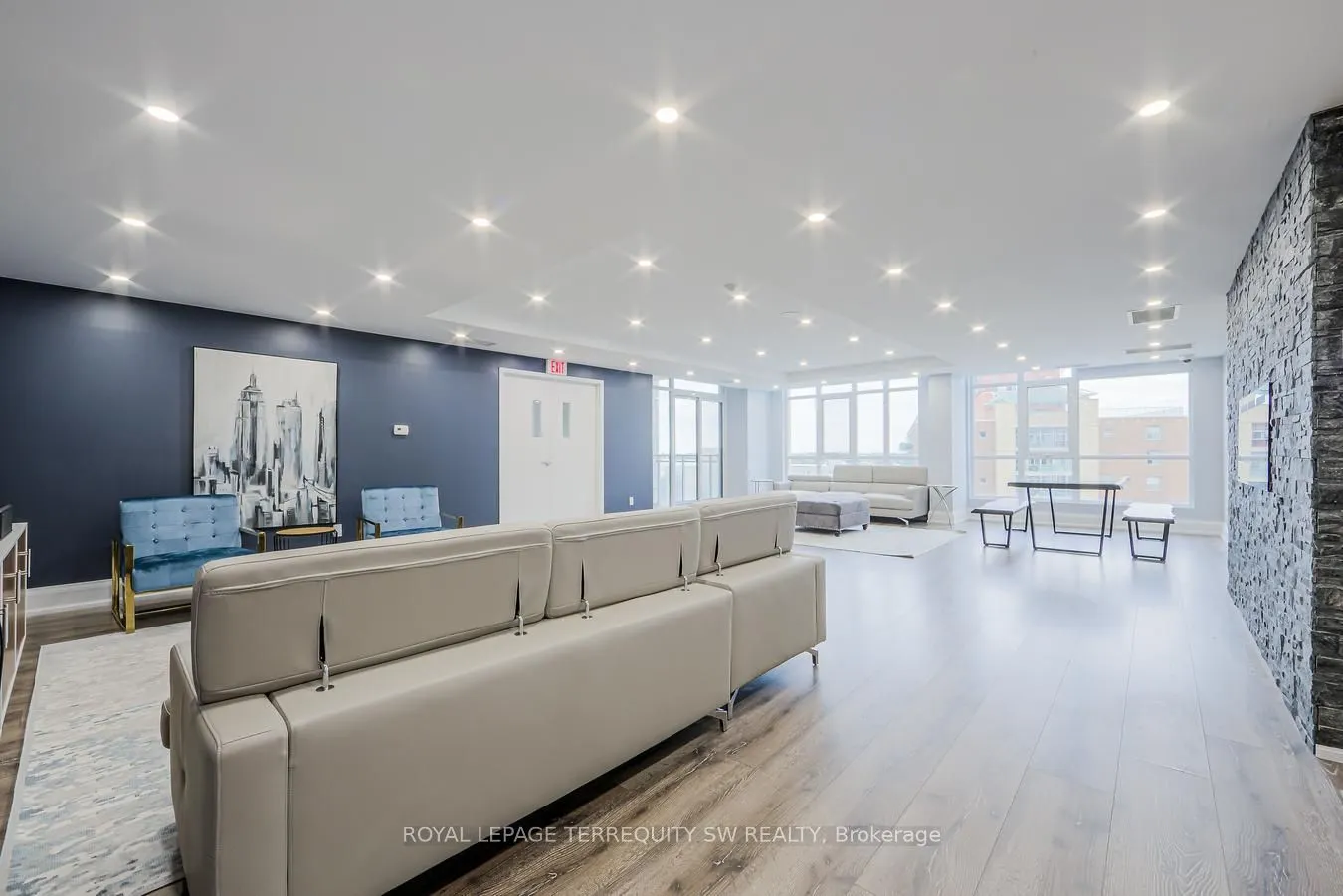 21 Grand Magazine Street, #1707
