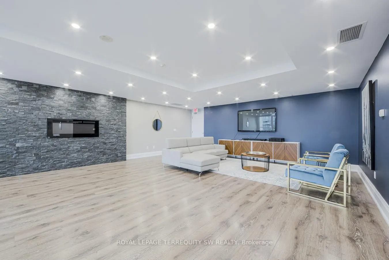 21 Grand Magazine Street, #1707