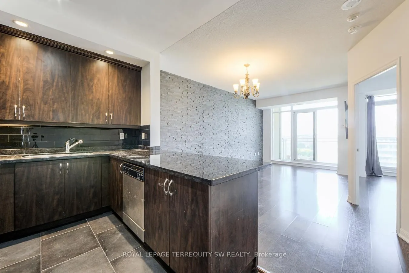 21 Grand Magazine Street, #1707