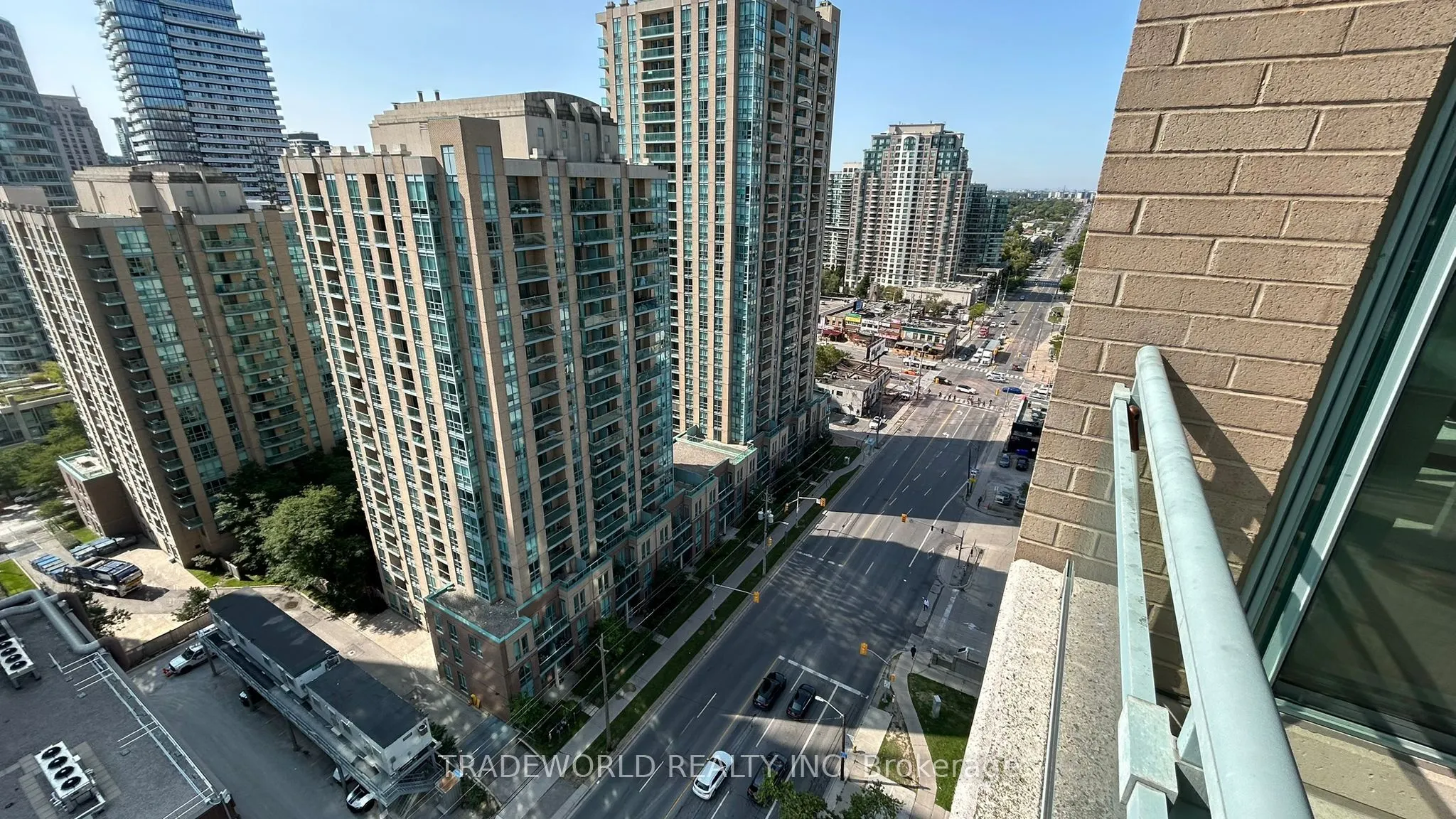 3 Pemberton Avenue, #2009