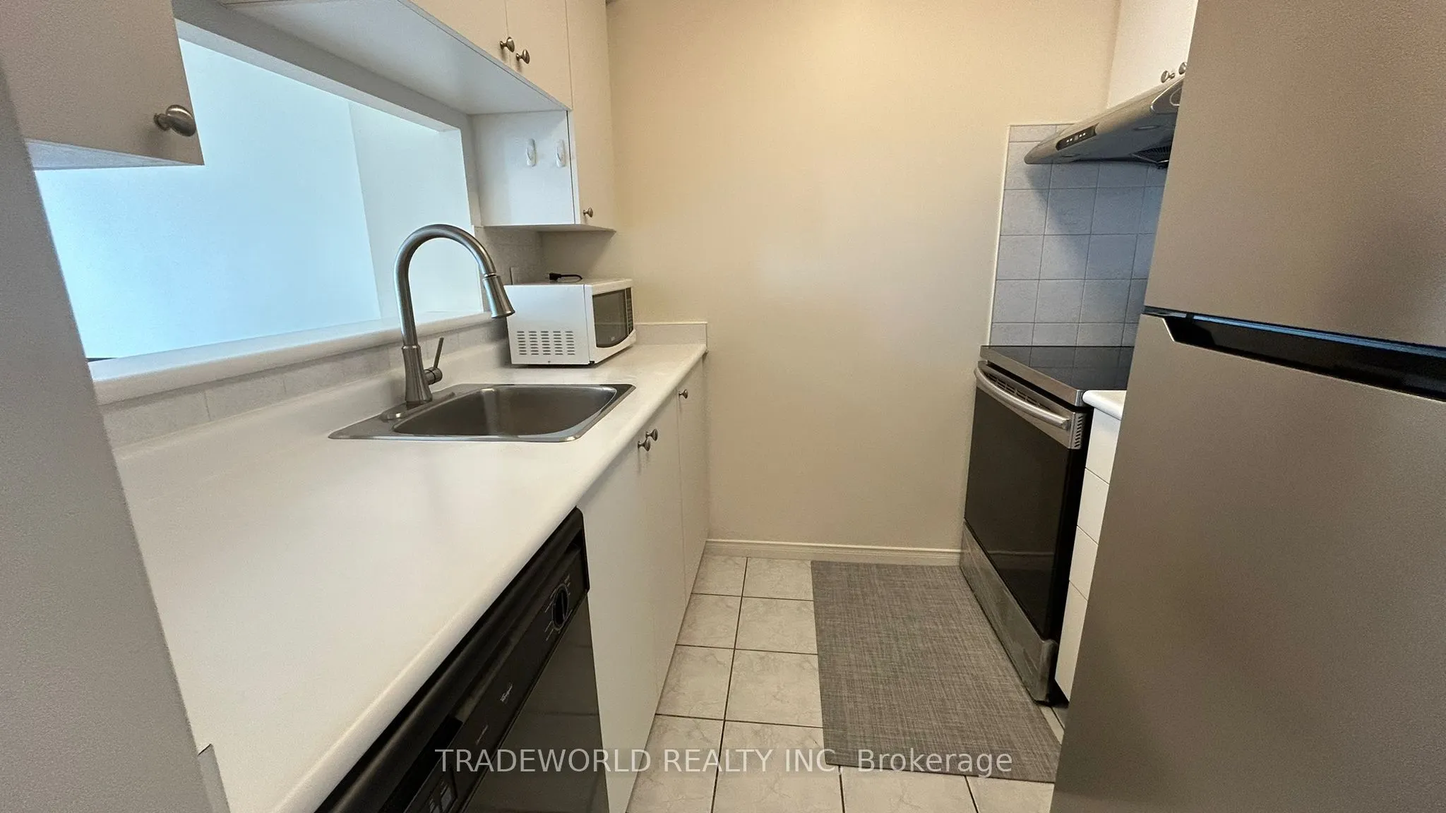 3 Pemberton Avenue, #2009