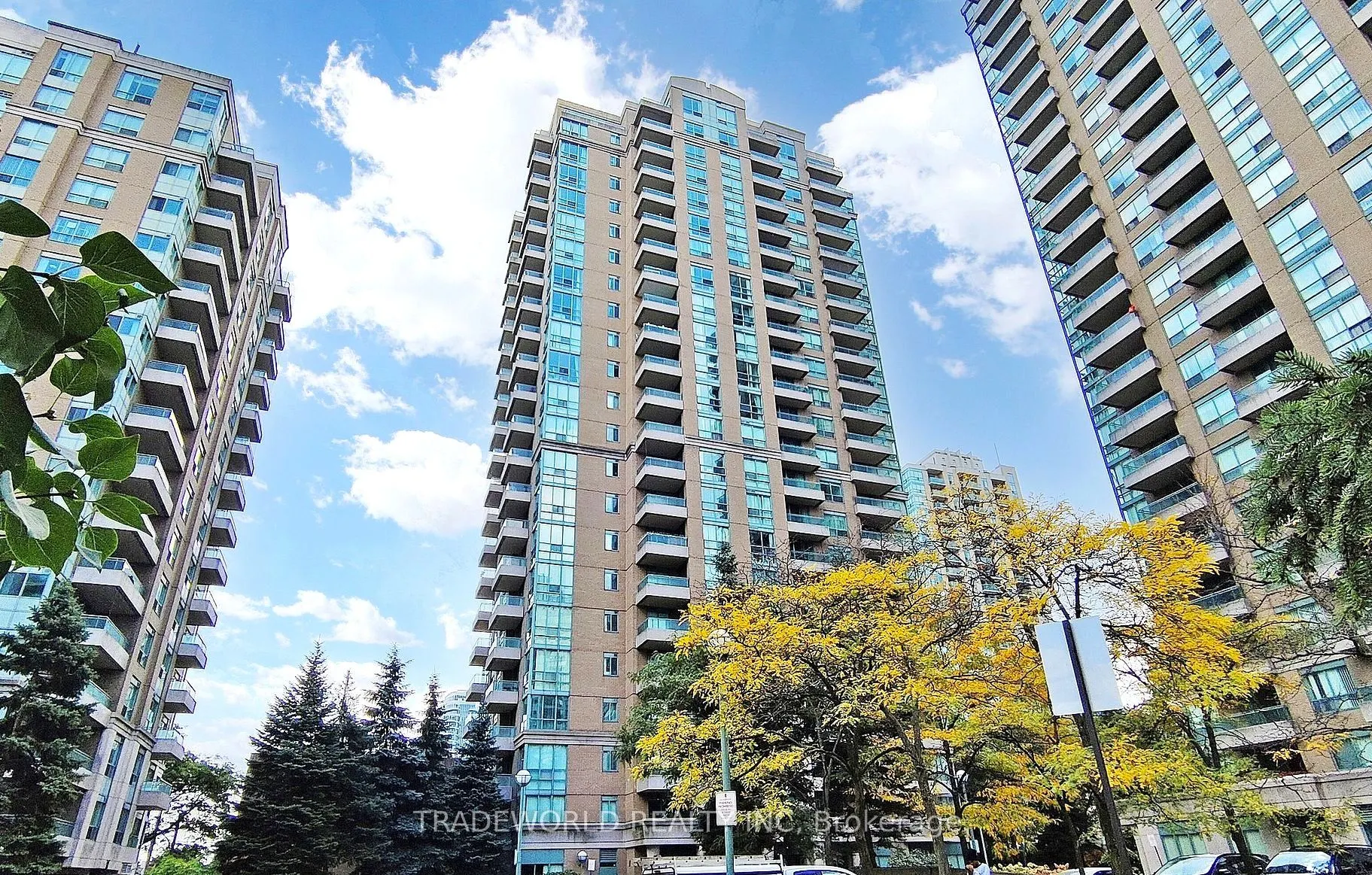 3 Pemberton Avenue, #2009