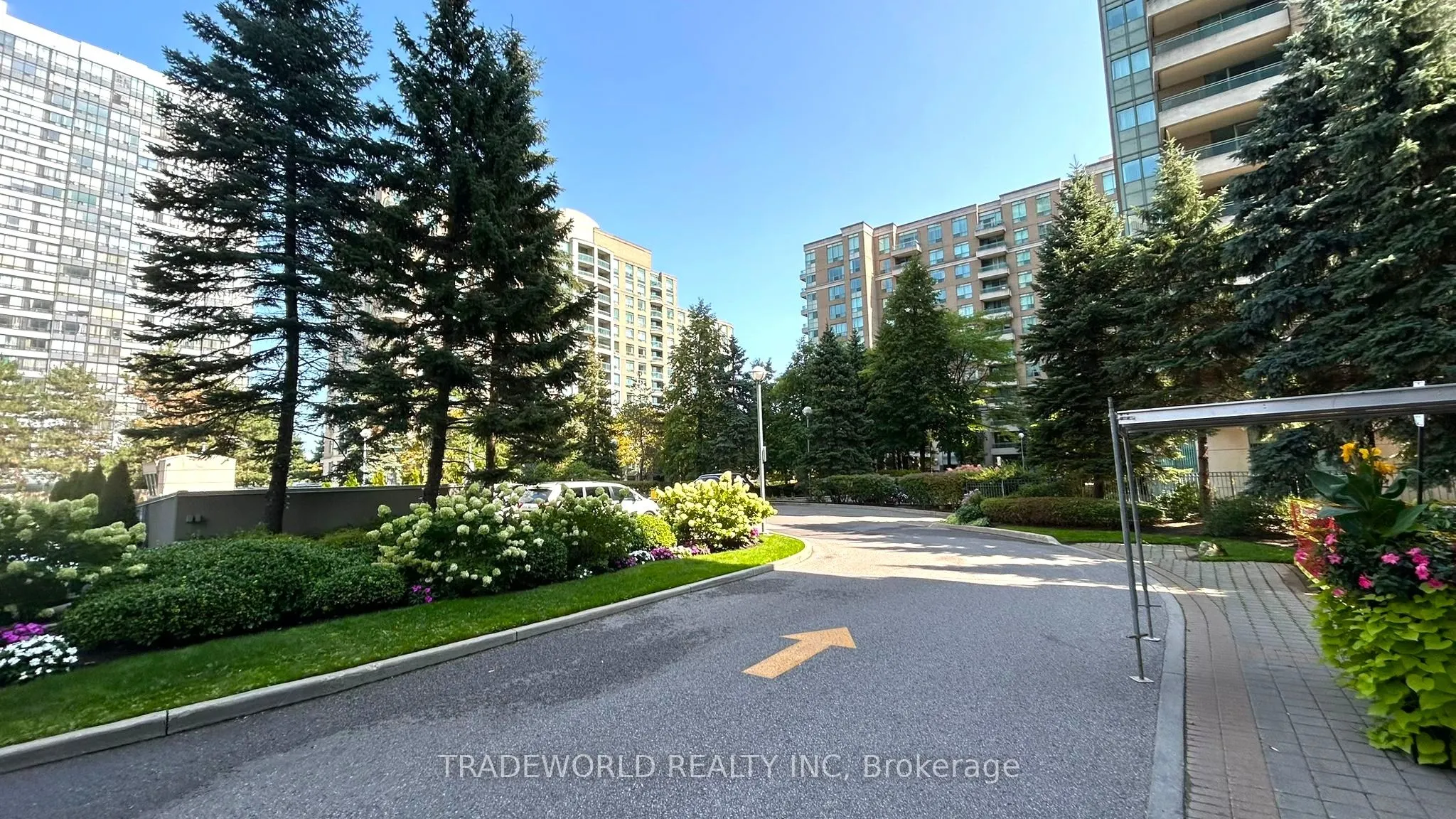 3 Pemberton Avenue, #2009