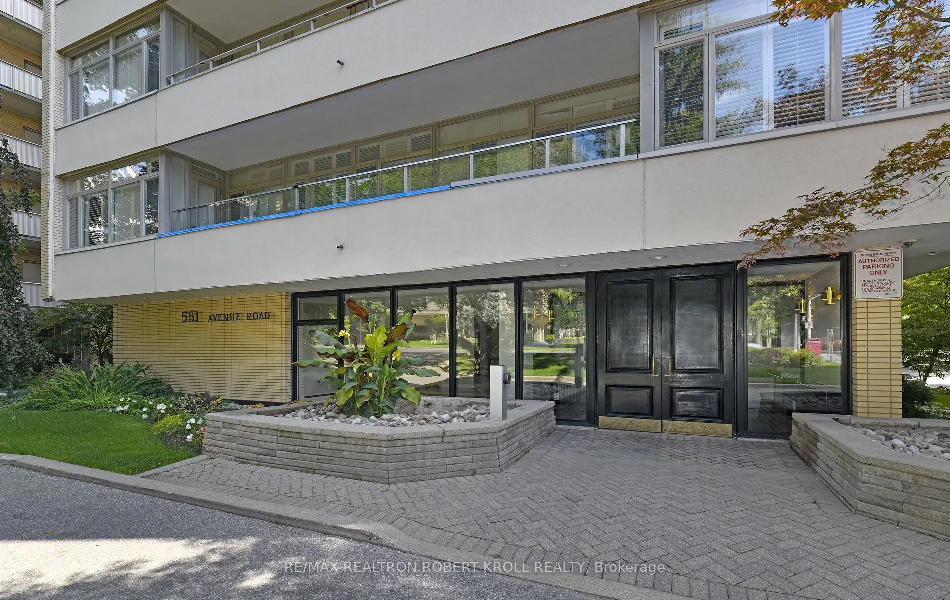 581 Avenue Road, #501