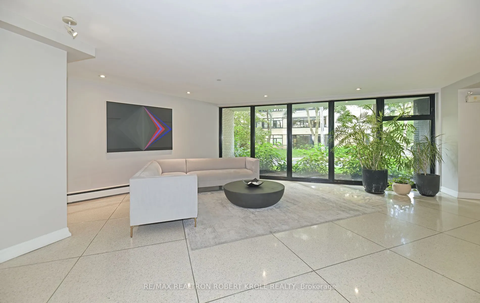 581 Avenue Road, #501