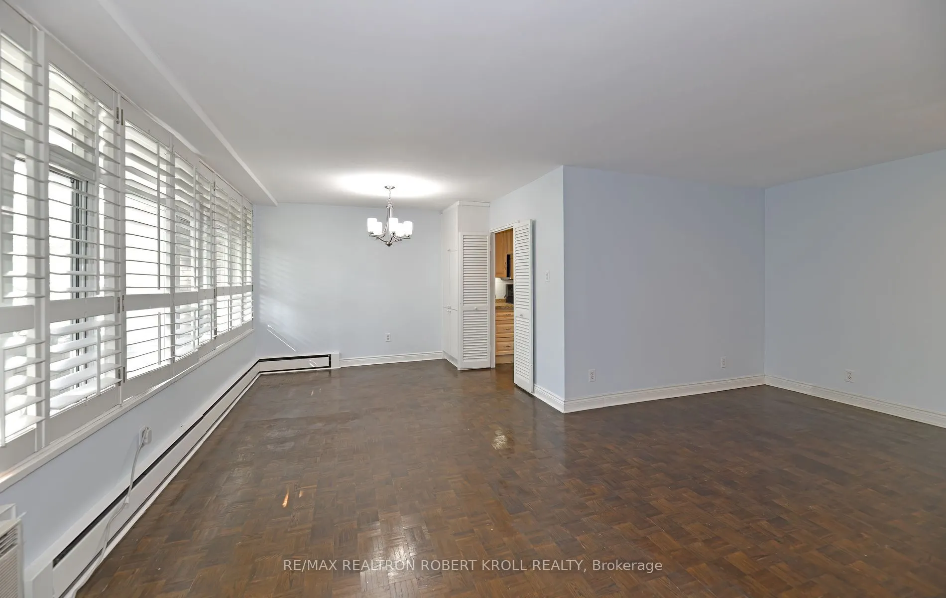 581 Avenue Road, #501