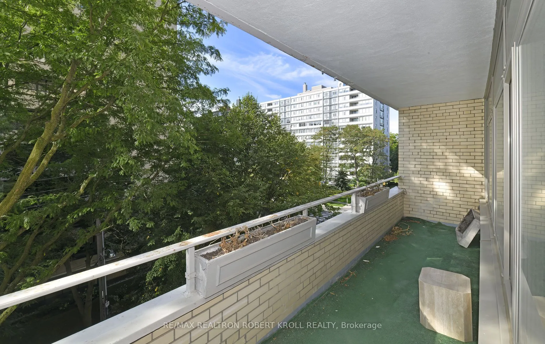 581 Avenue Road, #501