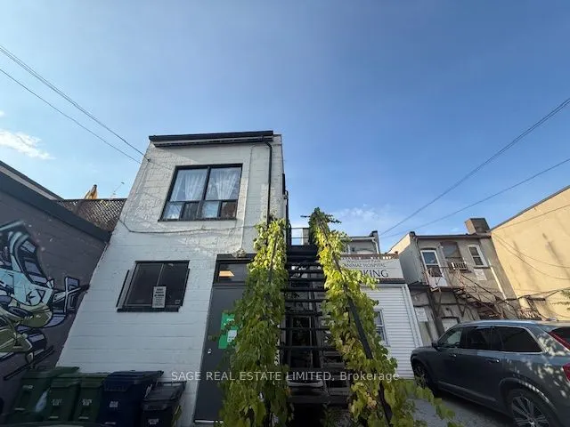 633 St Clair Avenue W, #Upper