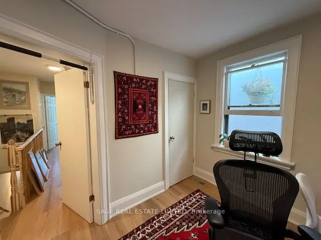 633 St Clair Avenue W, #Upper