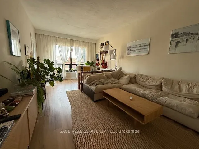 633 St Clair Avenue W, #Upper