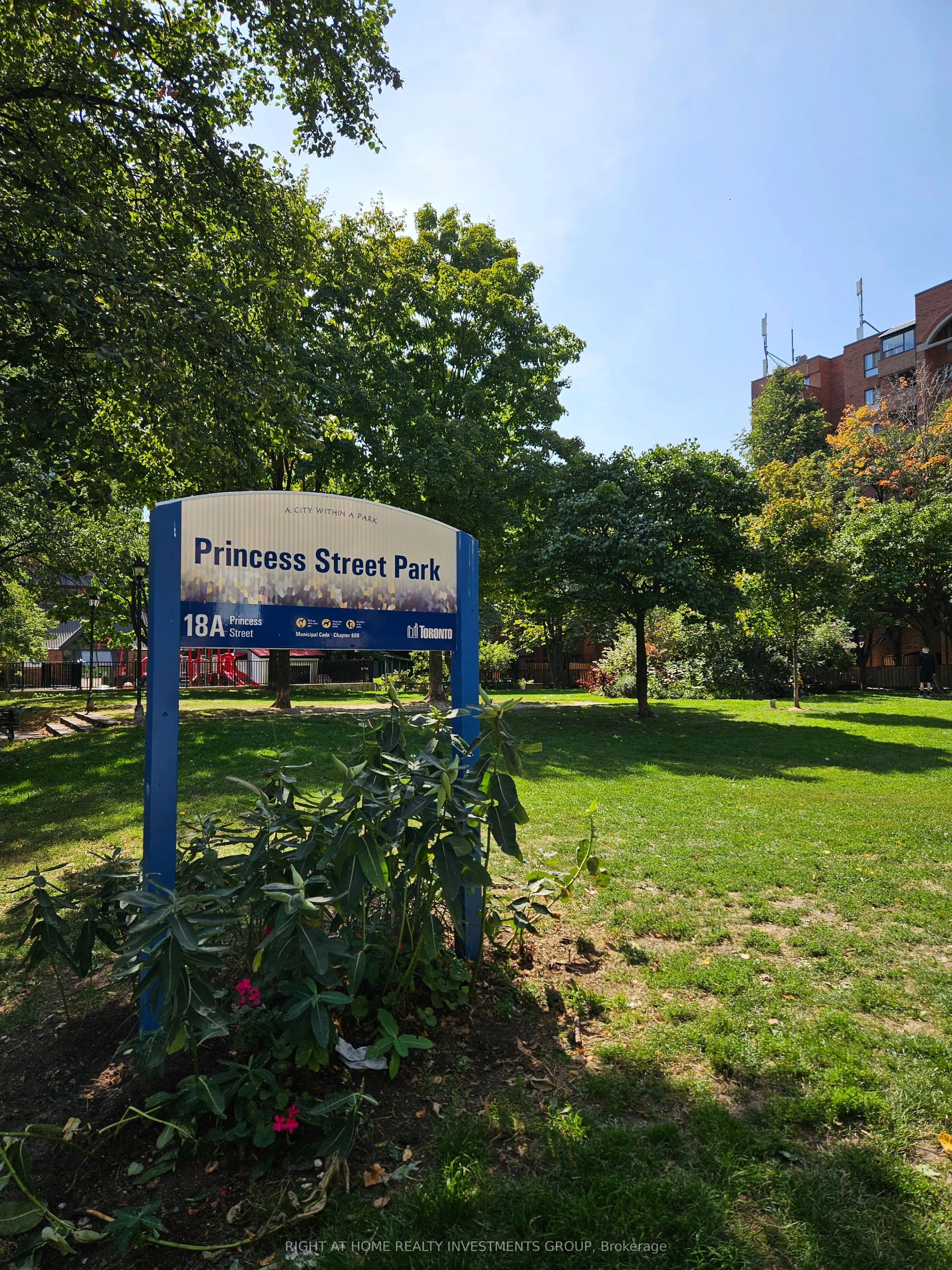 60 Princess Street, #730 SE