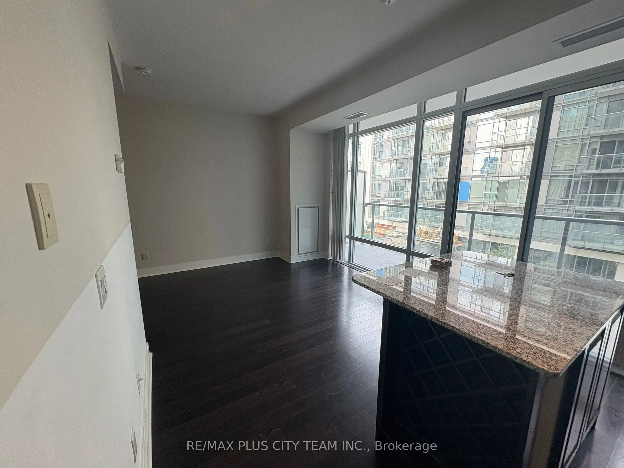 90 Stadium Road, #431
