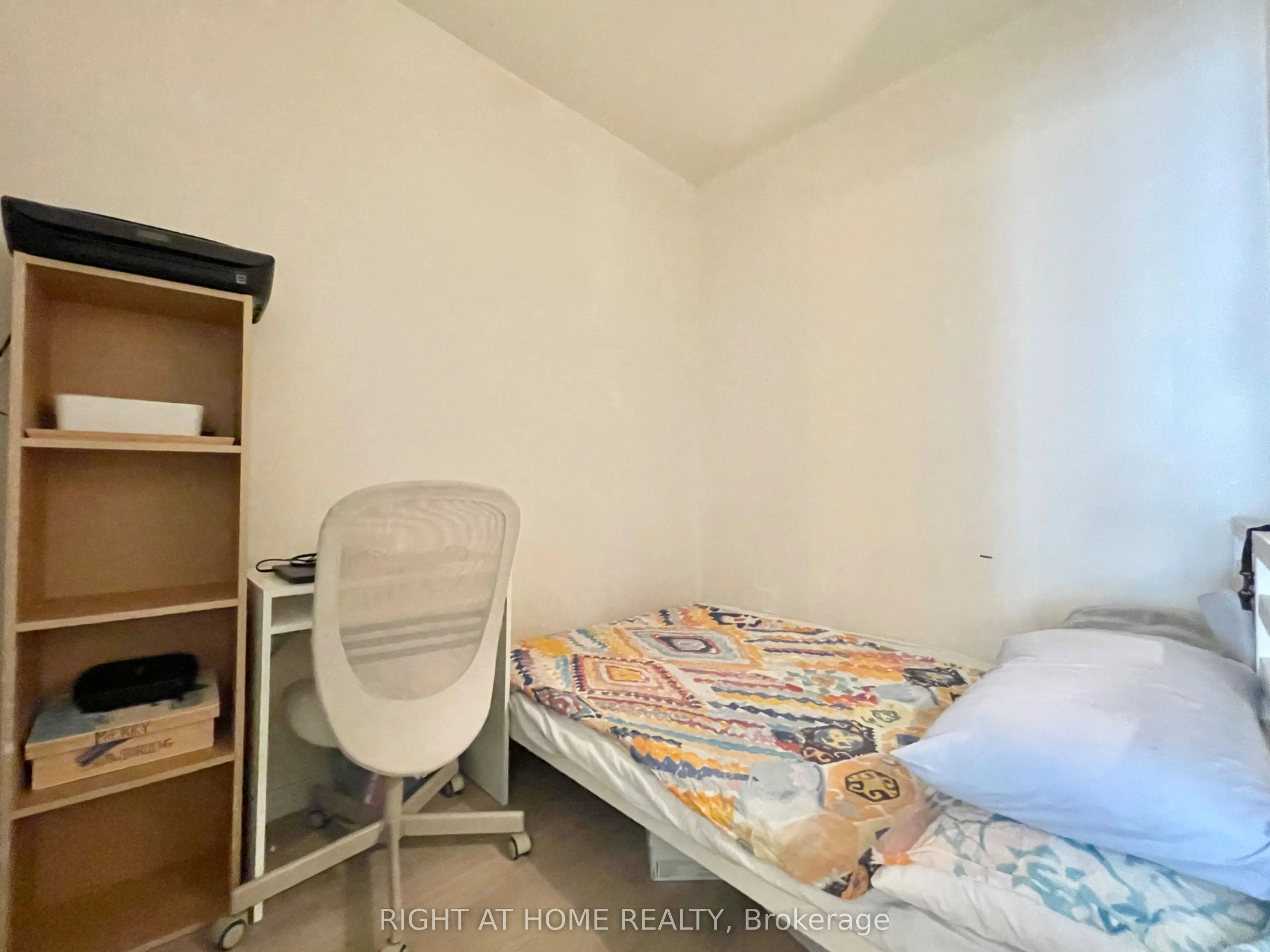 3237 Bayview Avenue, #507