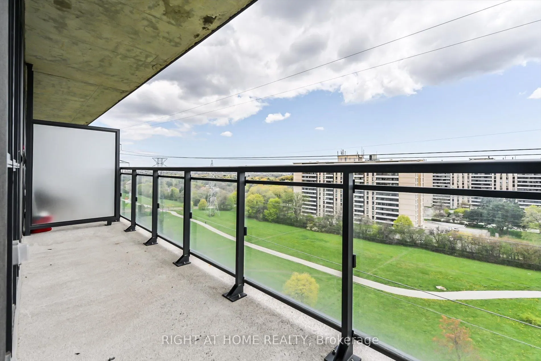 3237 Bayview Avenue, #507