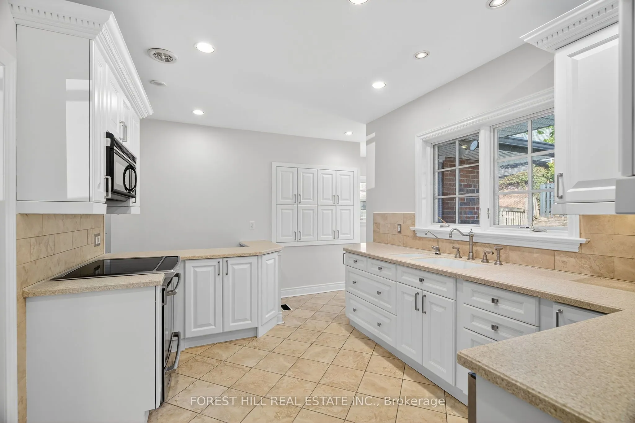 530 Blythwood Road