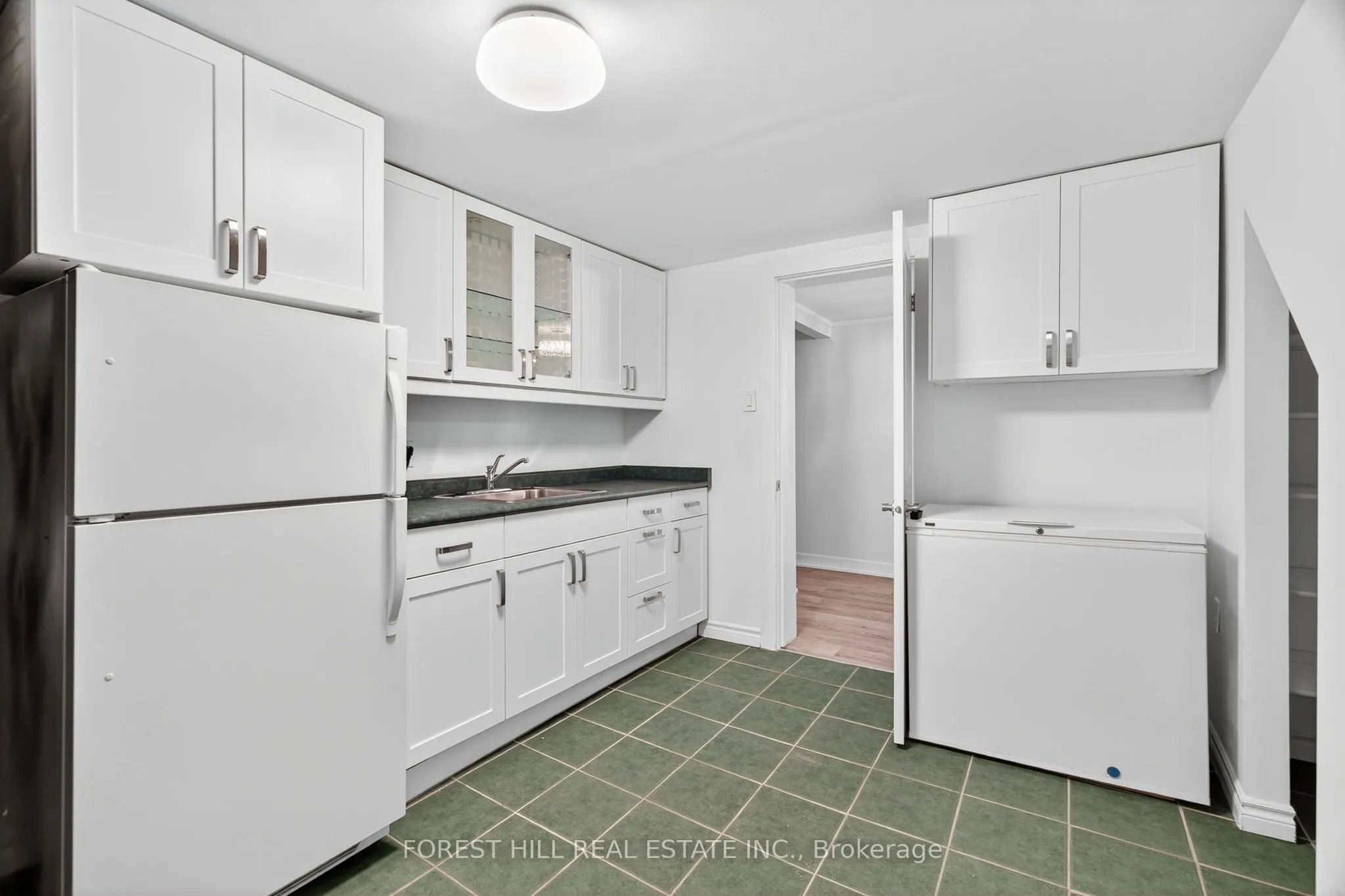 530 Blythwood Road