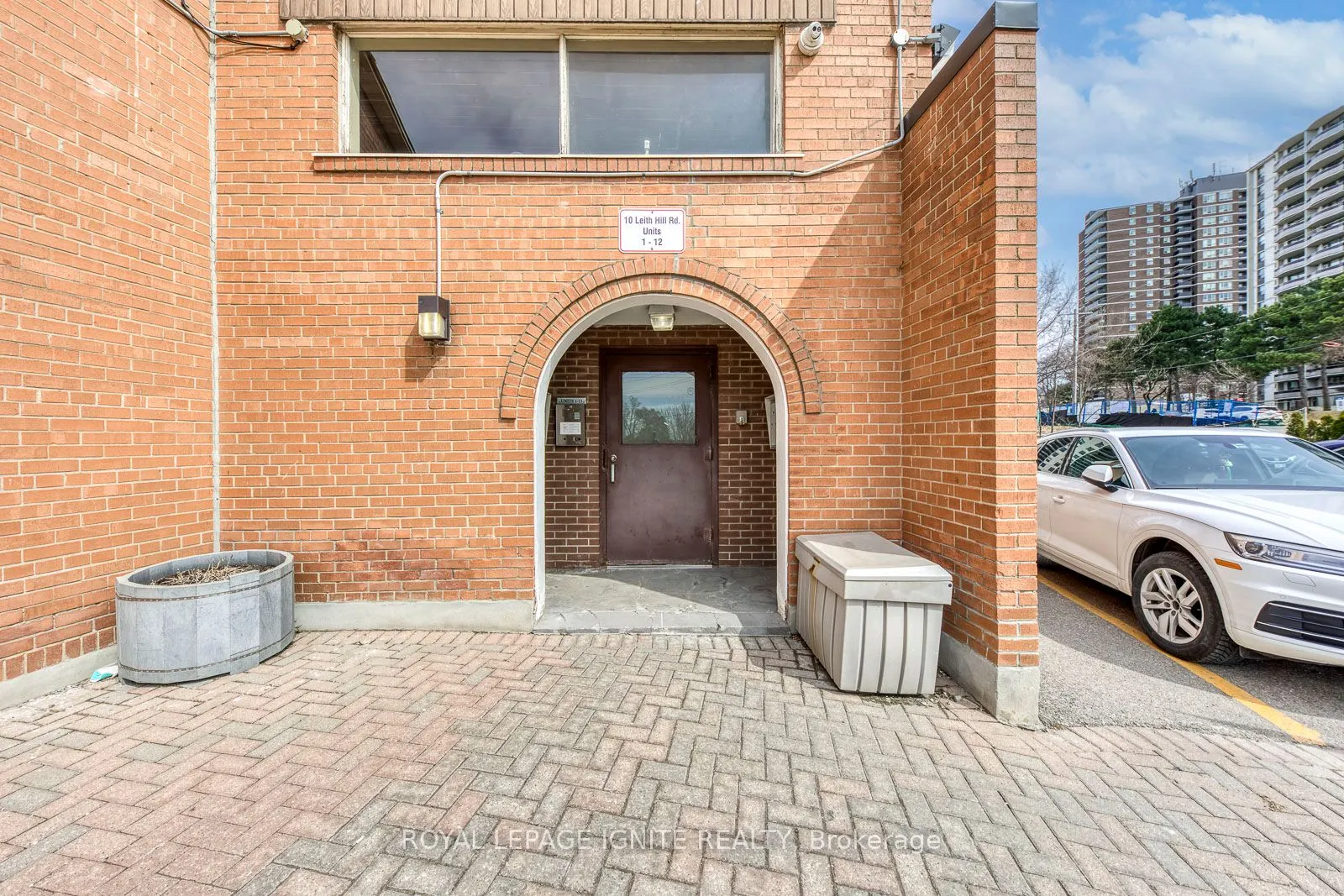 10 Leith Hill Road, #9
