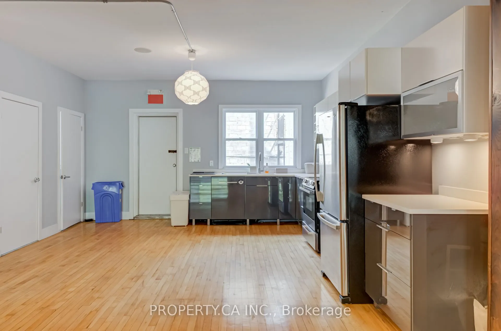 205 Augusta Avenue, #Upper
