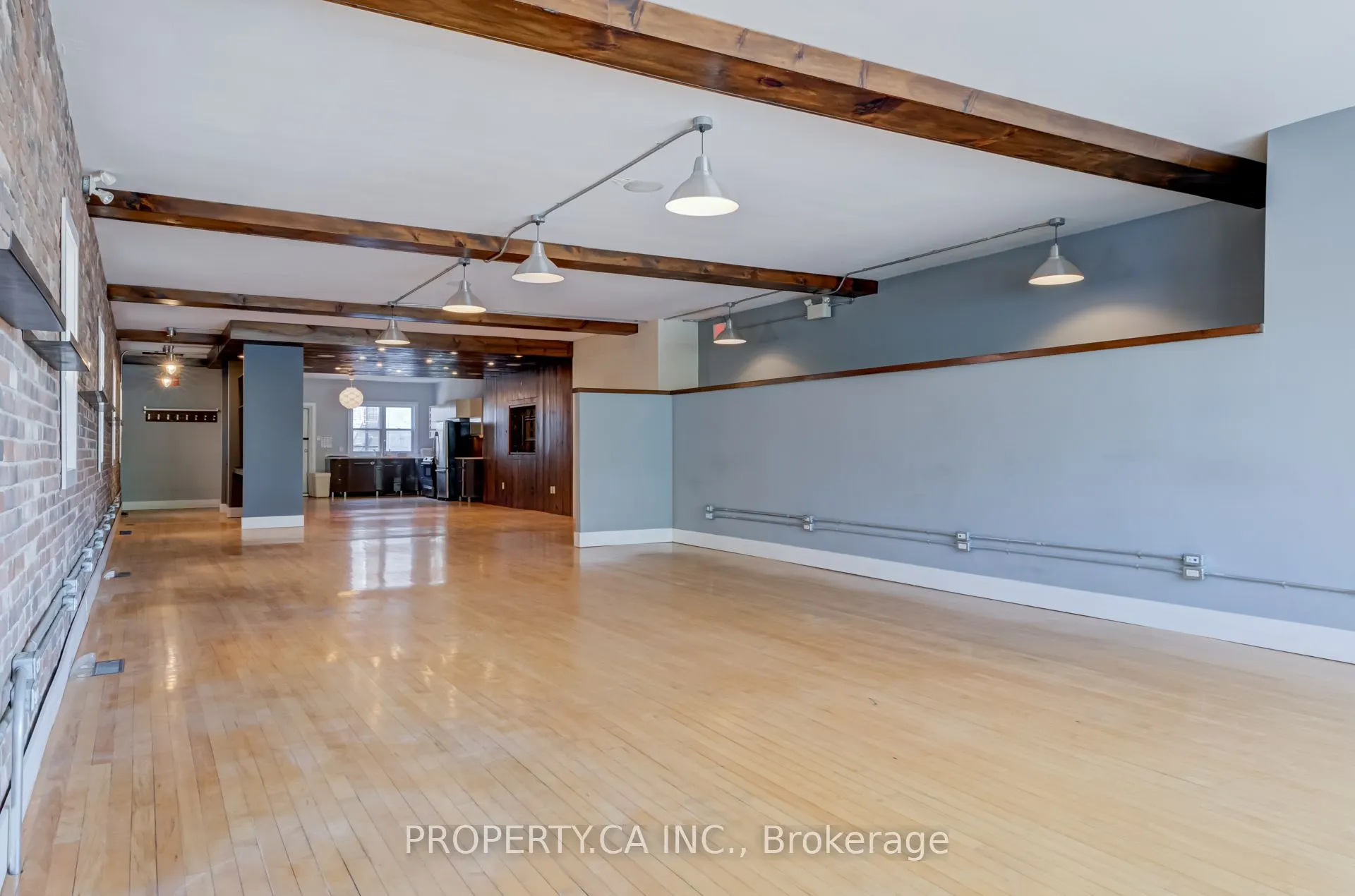 205 Augusta Avenue, #Upper