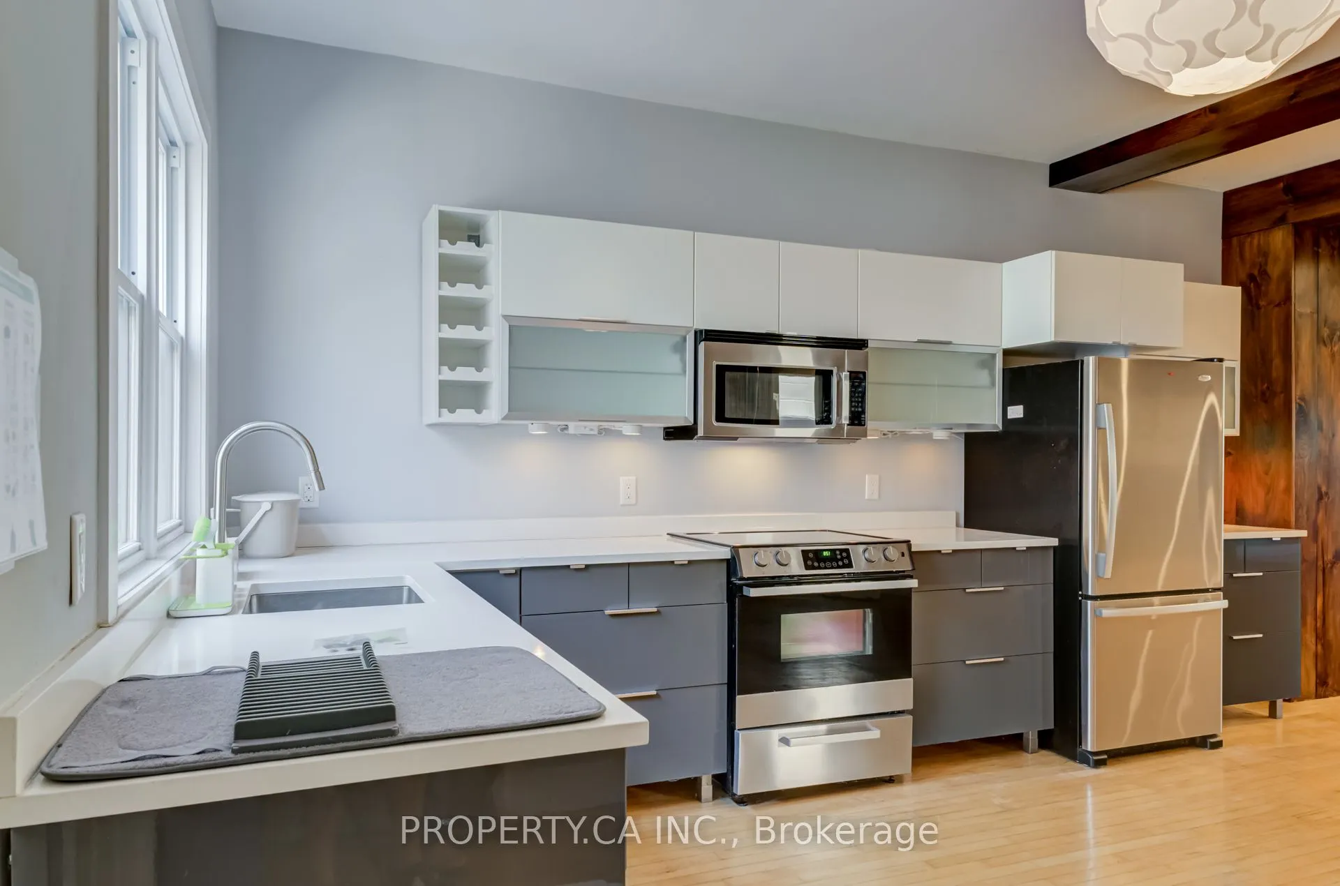 205 Augusta Avenue, #Upper