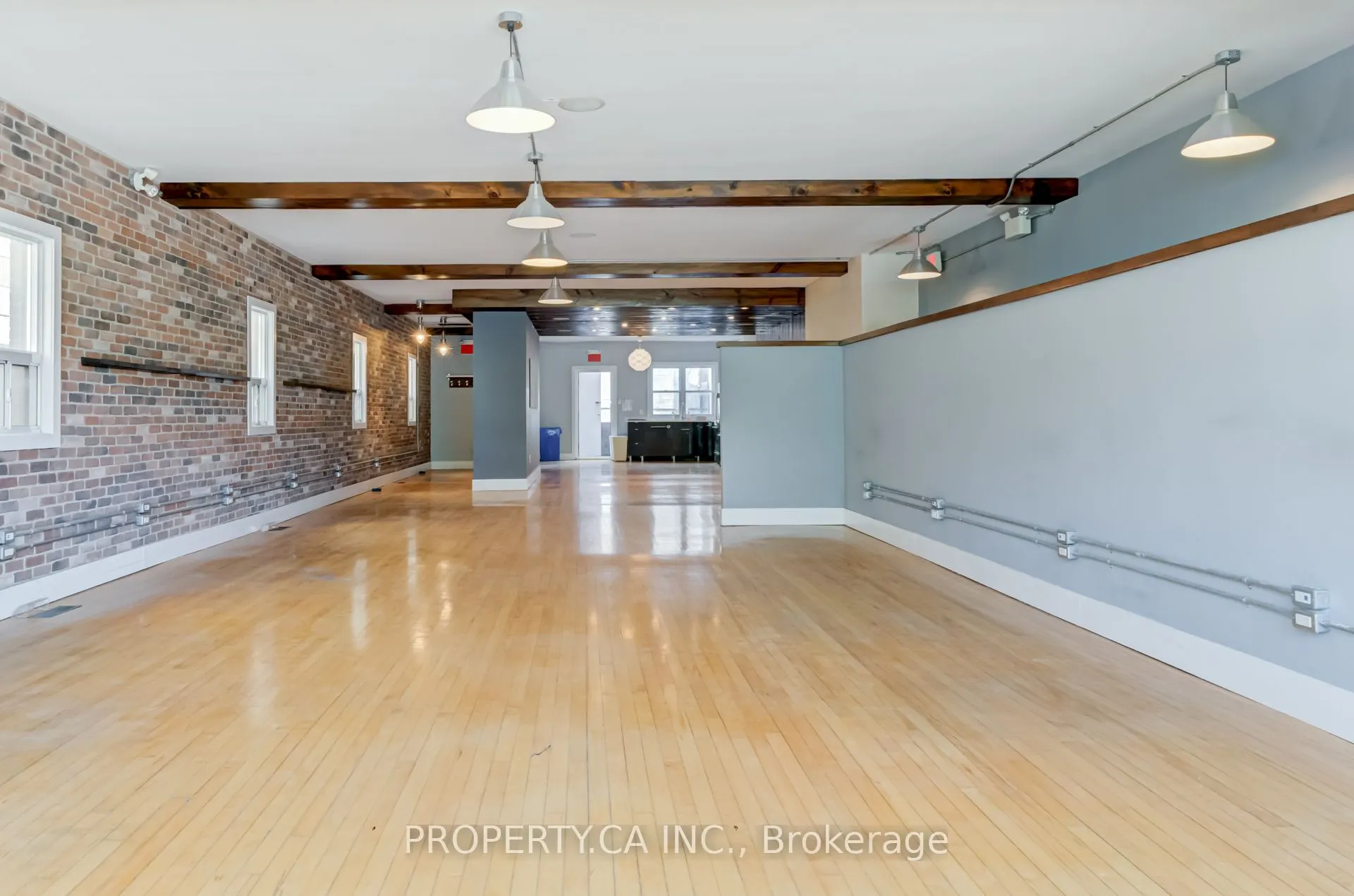 205 Augusta Avenue, #Upper