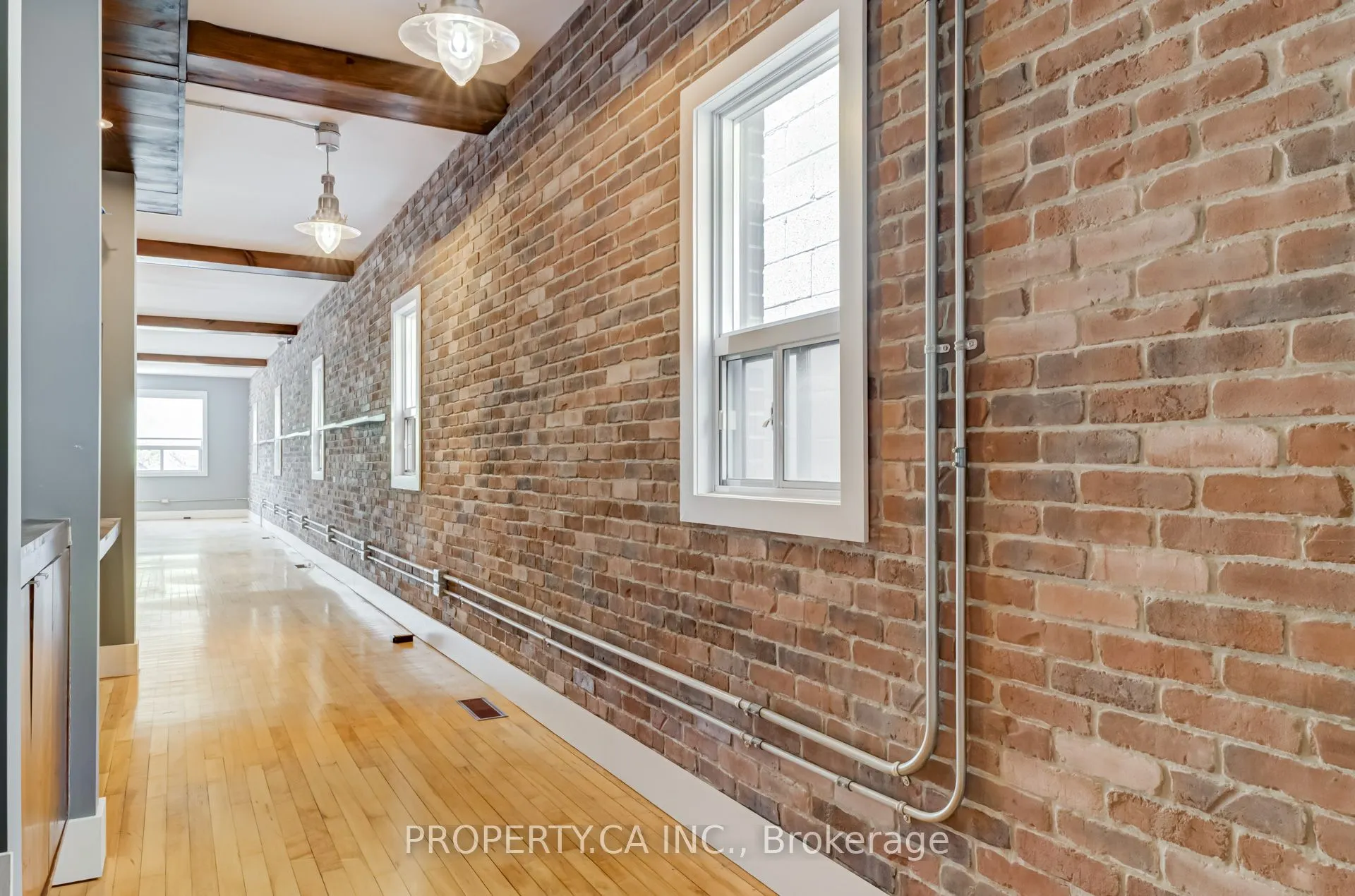 205 Augusta Avenue, #Upper