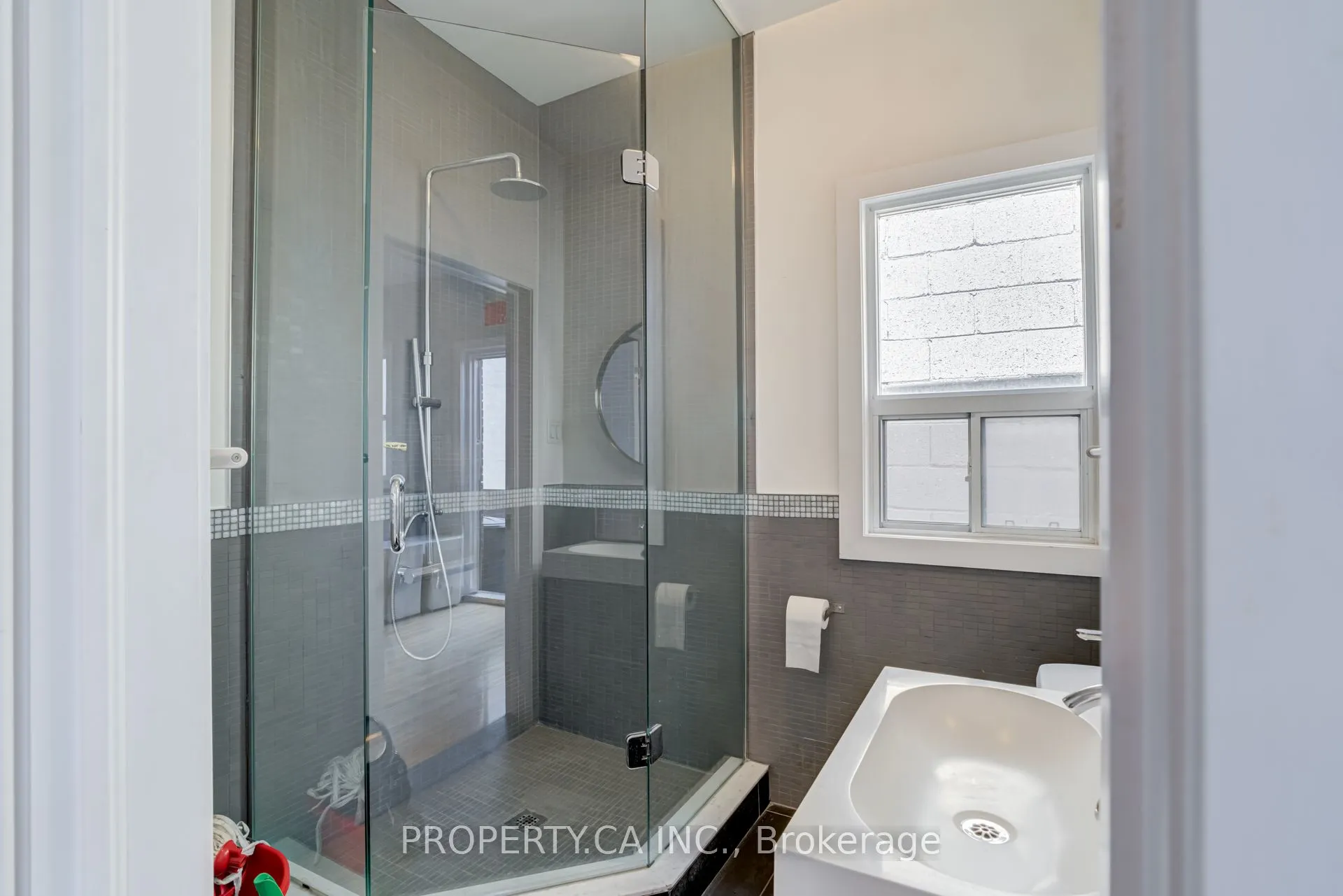 205 Augusta Avenue, #Upper