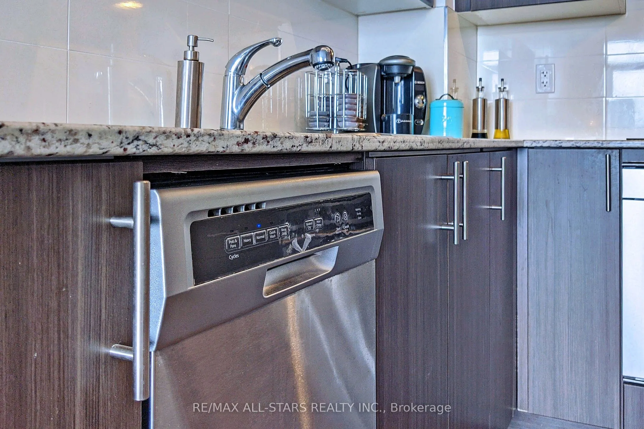 55 Ann O'Reilly Road, #1709