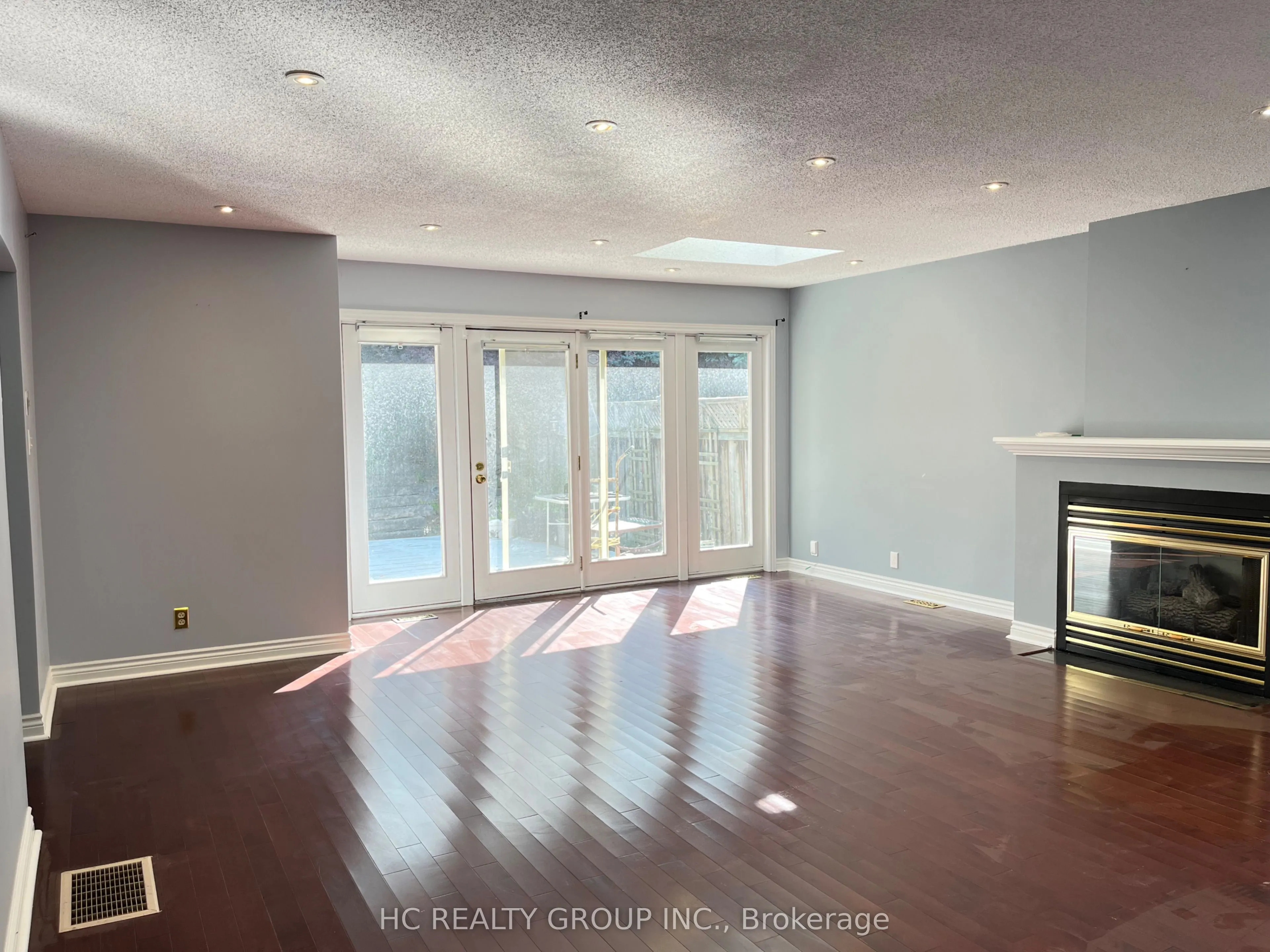 39 Dallington Drive