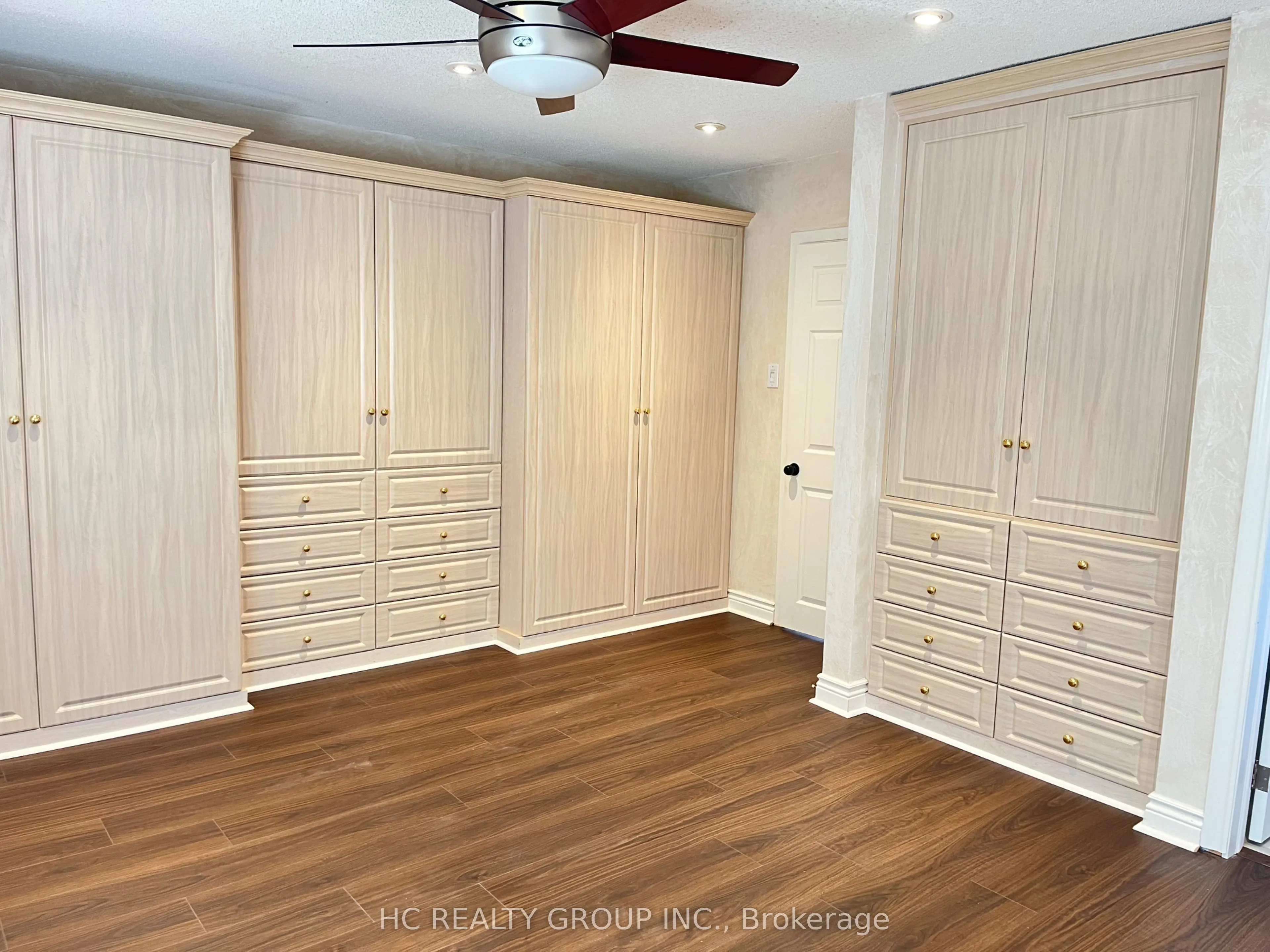 39 Dallington Drive