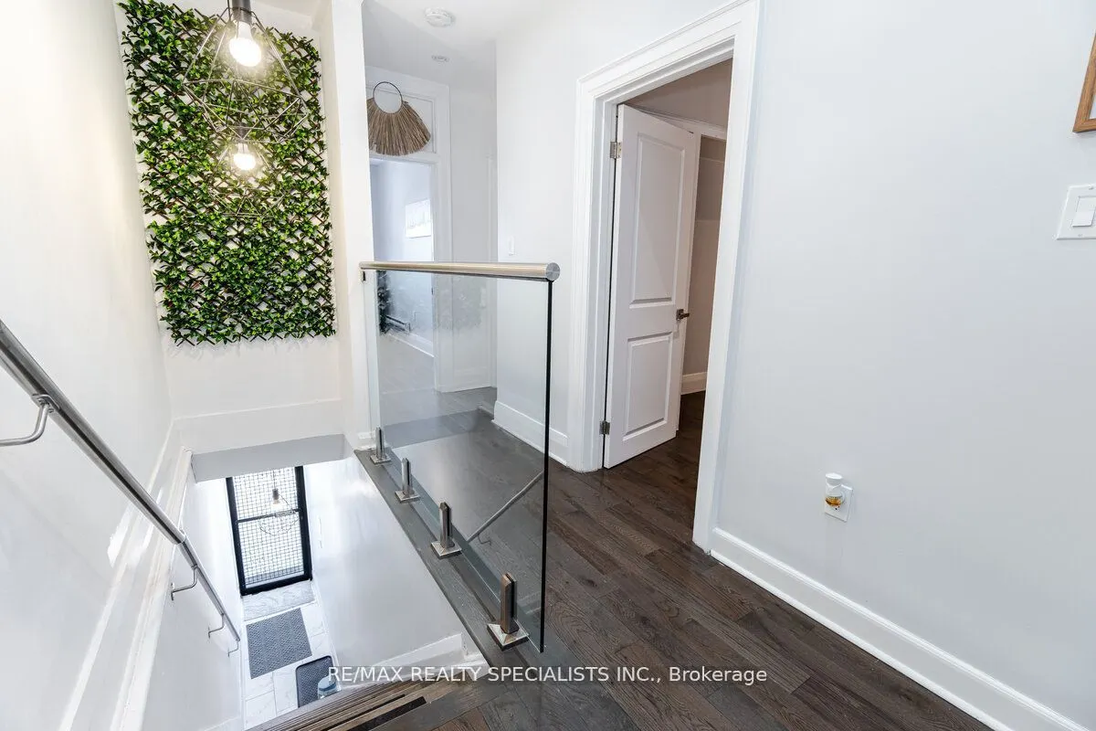 2025 Yonge Street