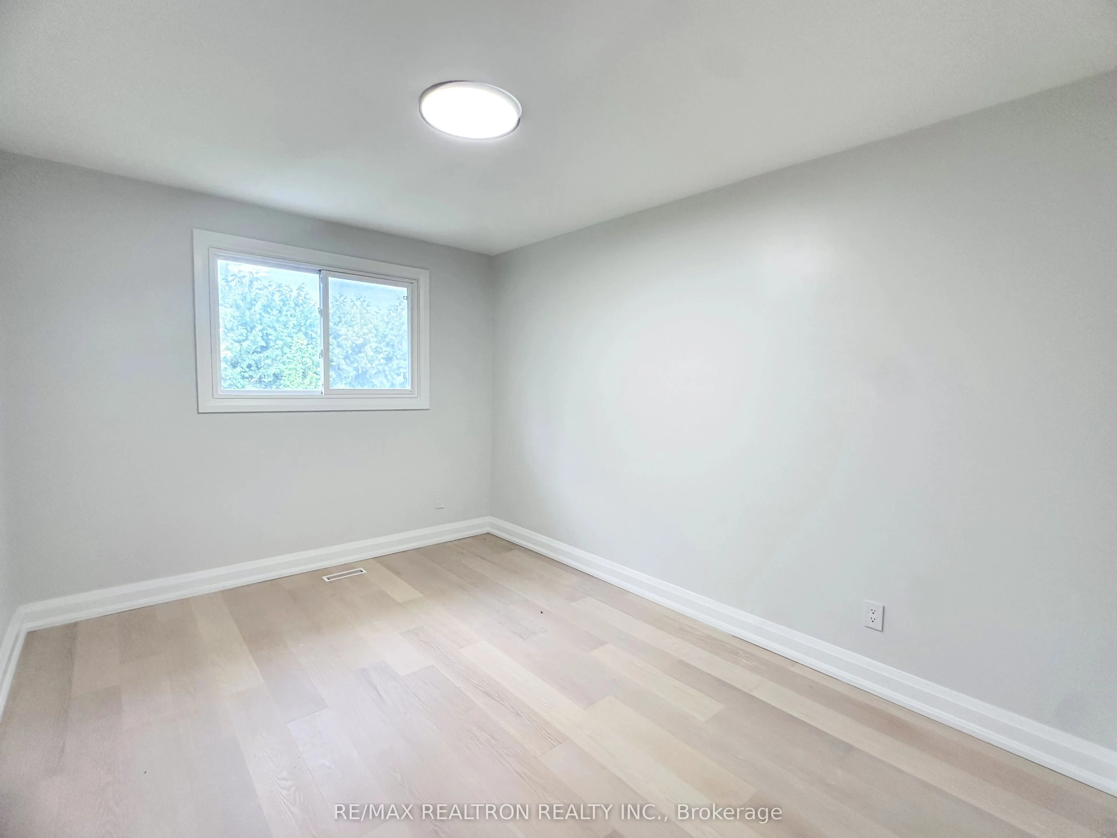 54 Bellbury Crescent