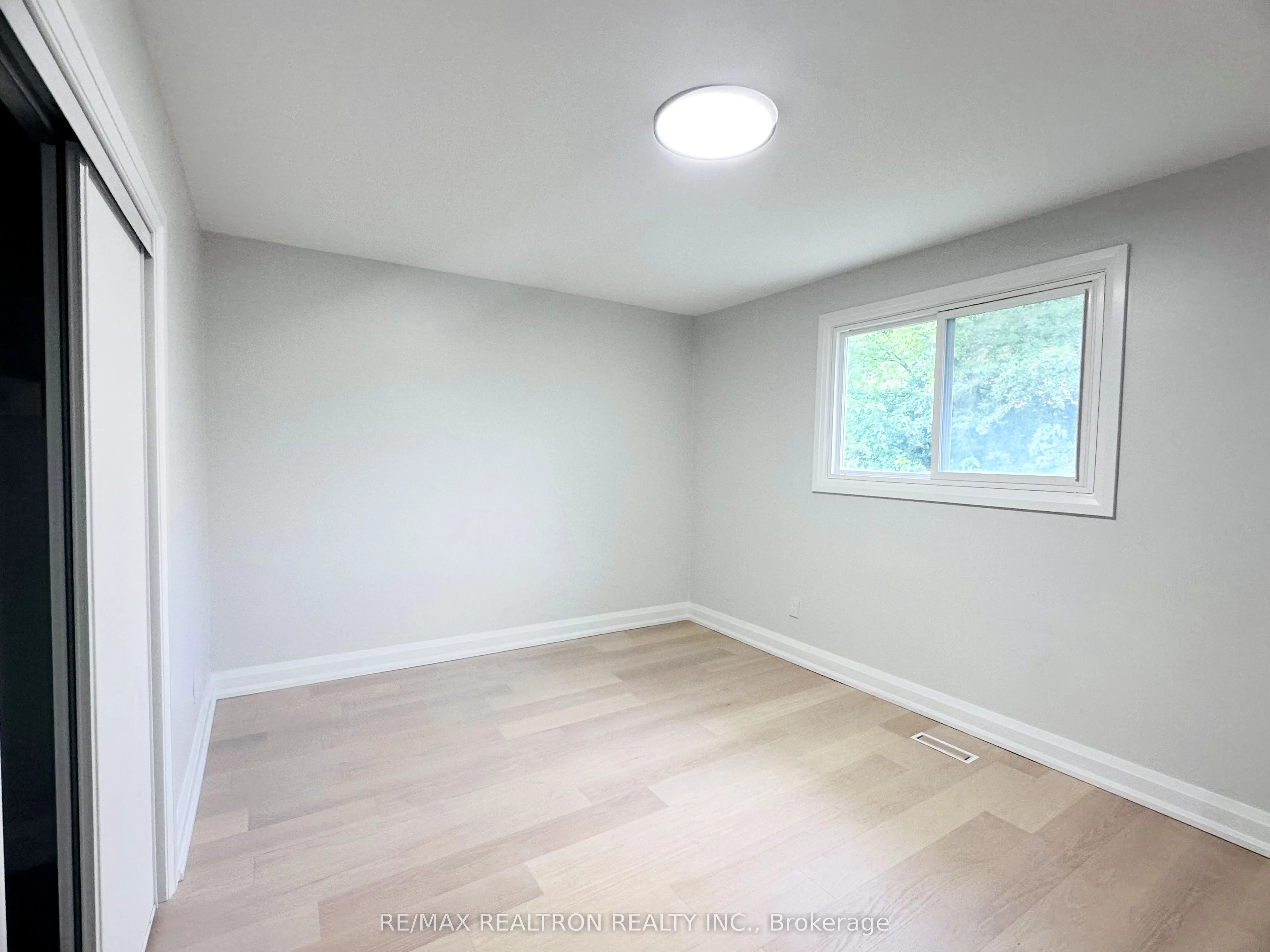 54 Bellbury Crescent