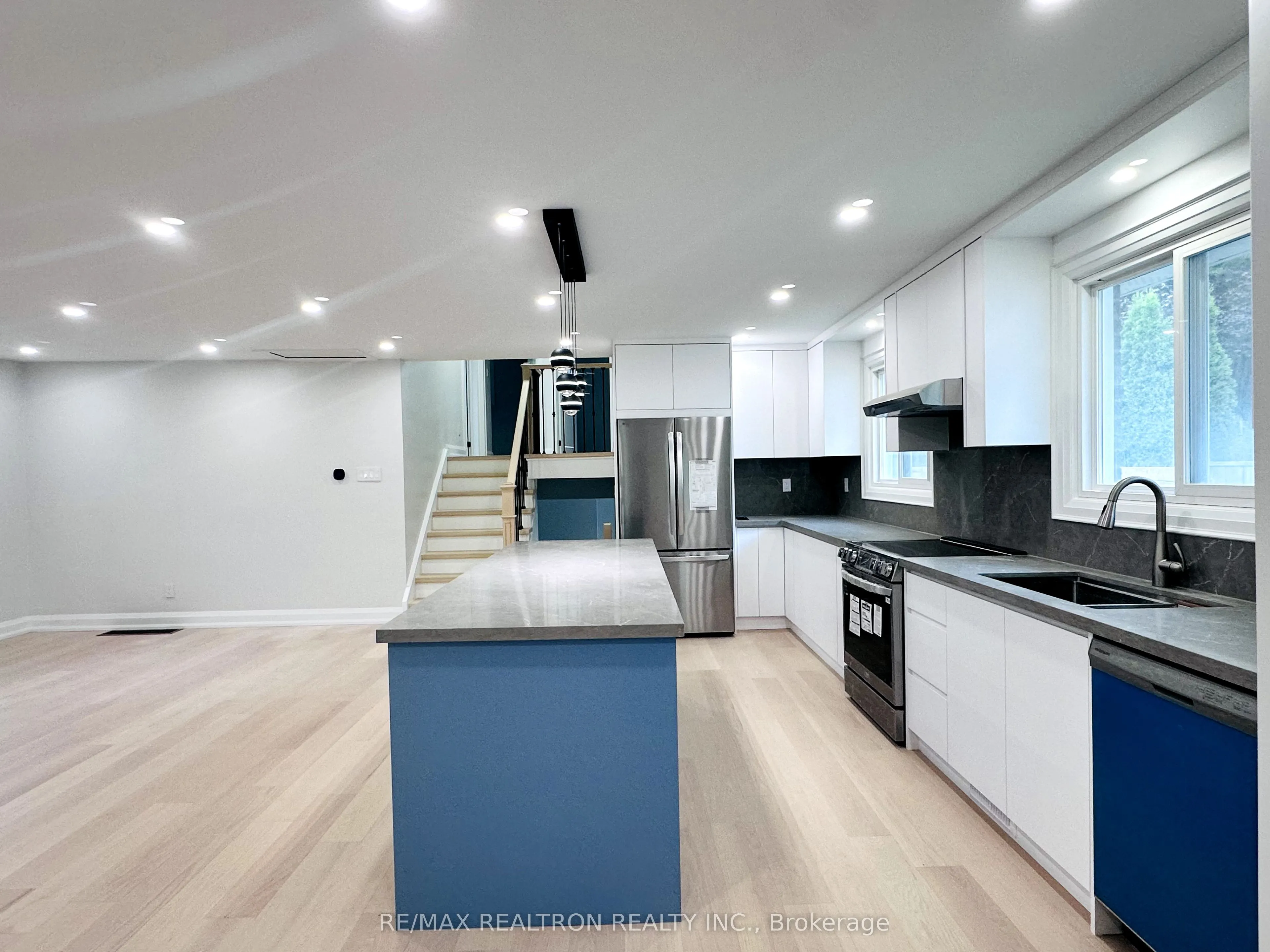 54 Bellbury Crescent