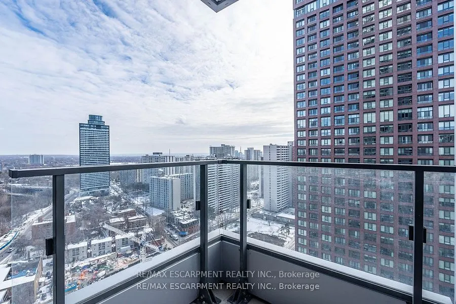 395 Bloor Street E, #2201
