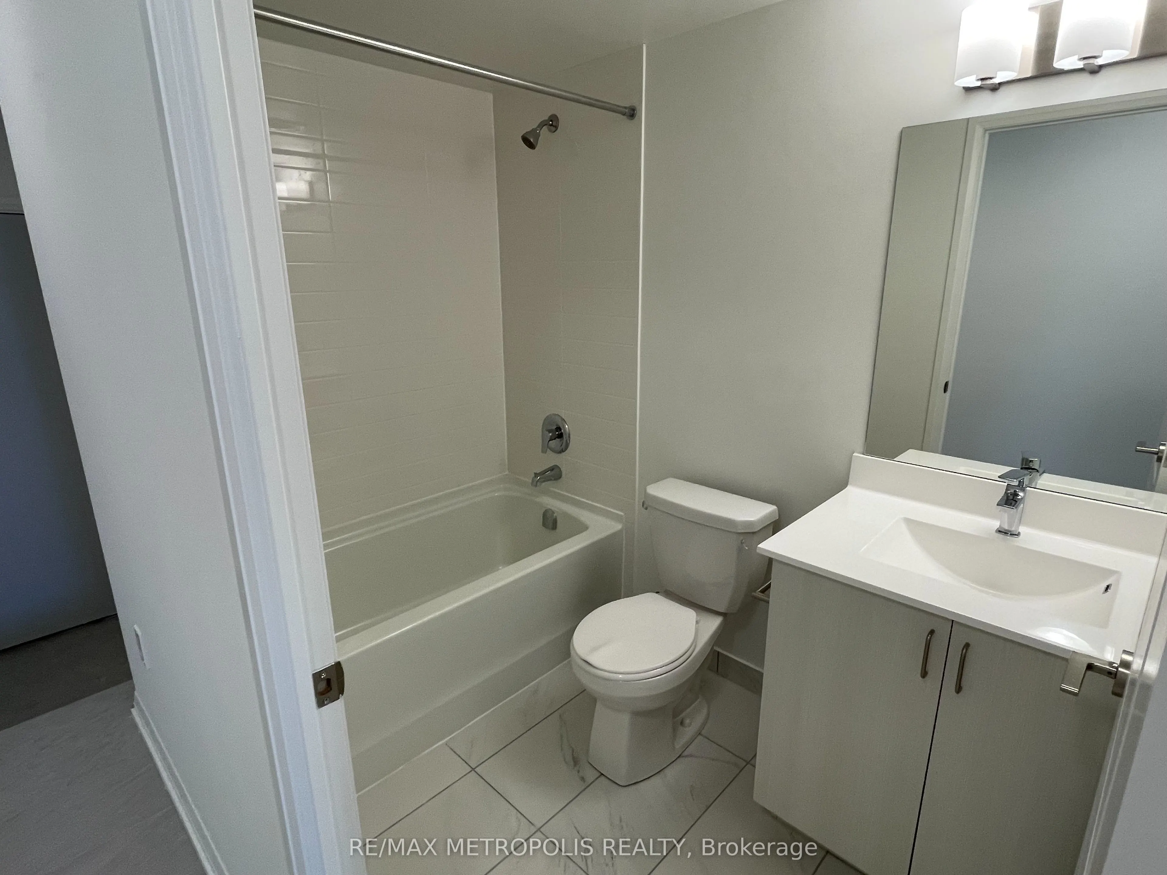 325 Yorkland Boulevard, #TH02