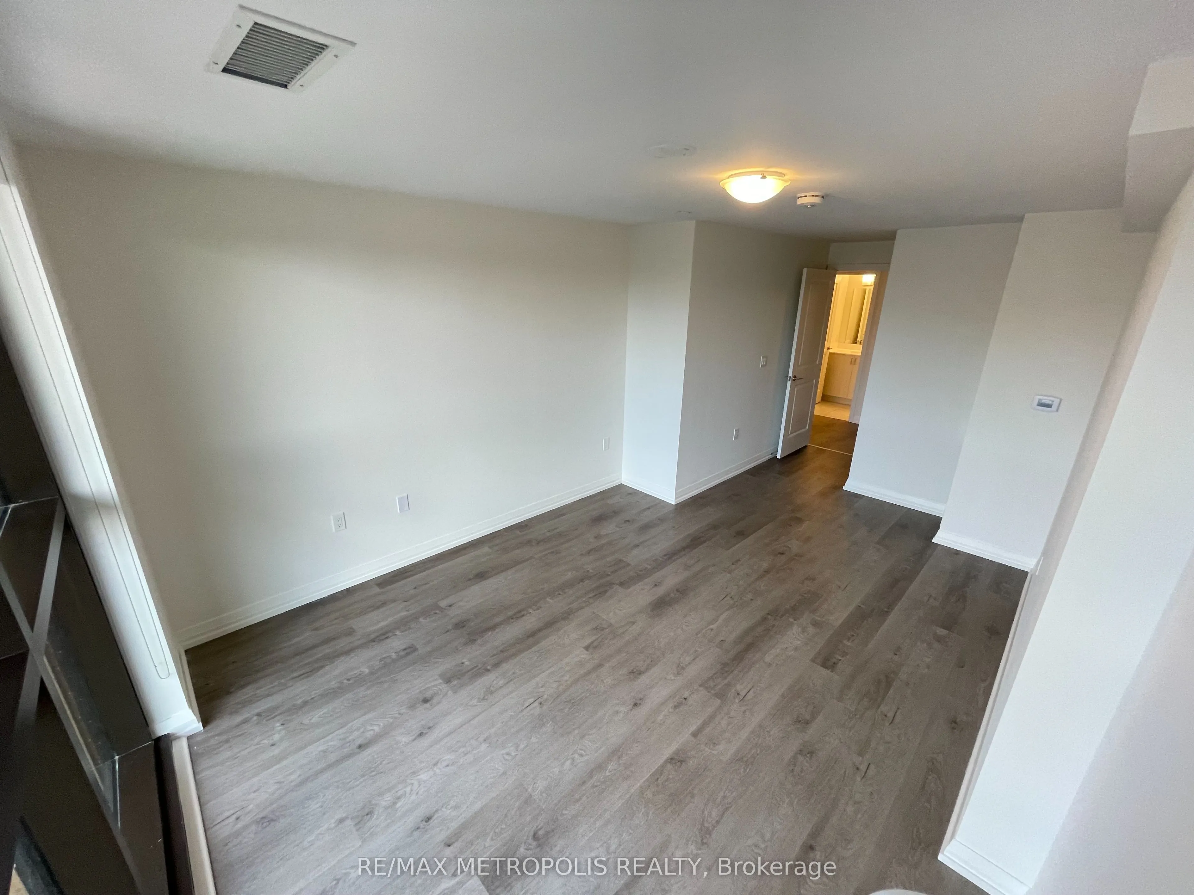 325 Yorkland Boulevard, #TH02
