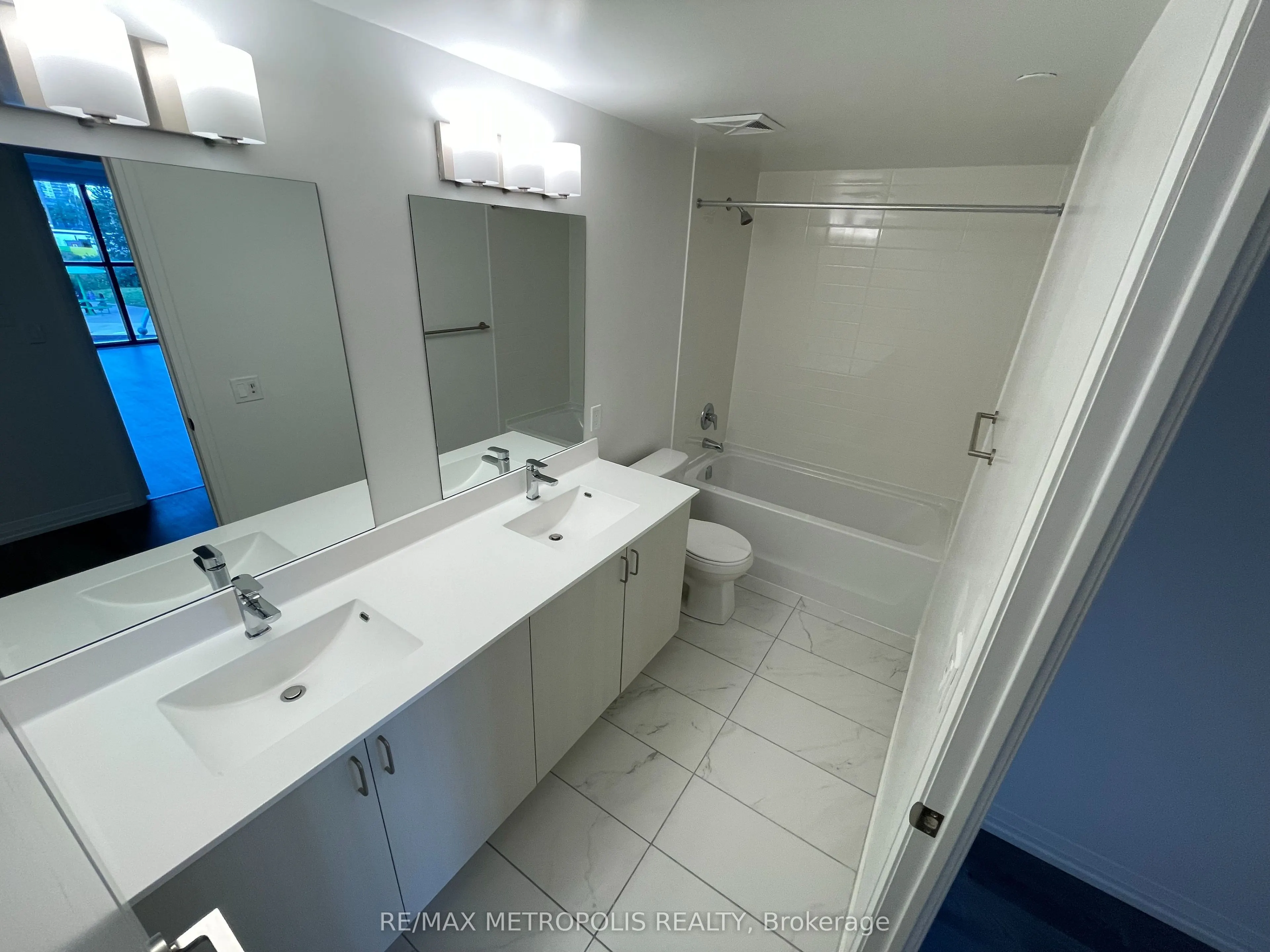 325 Yorkland Boulevard, #TH02