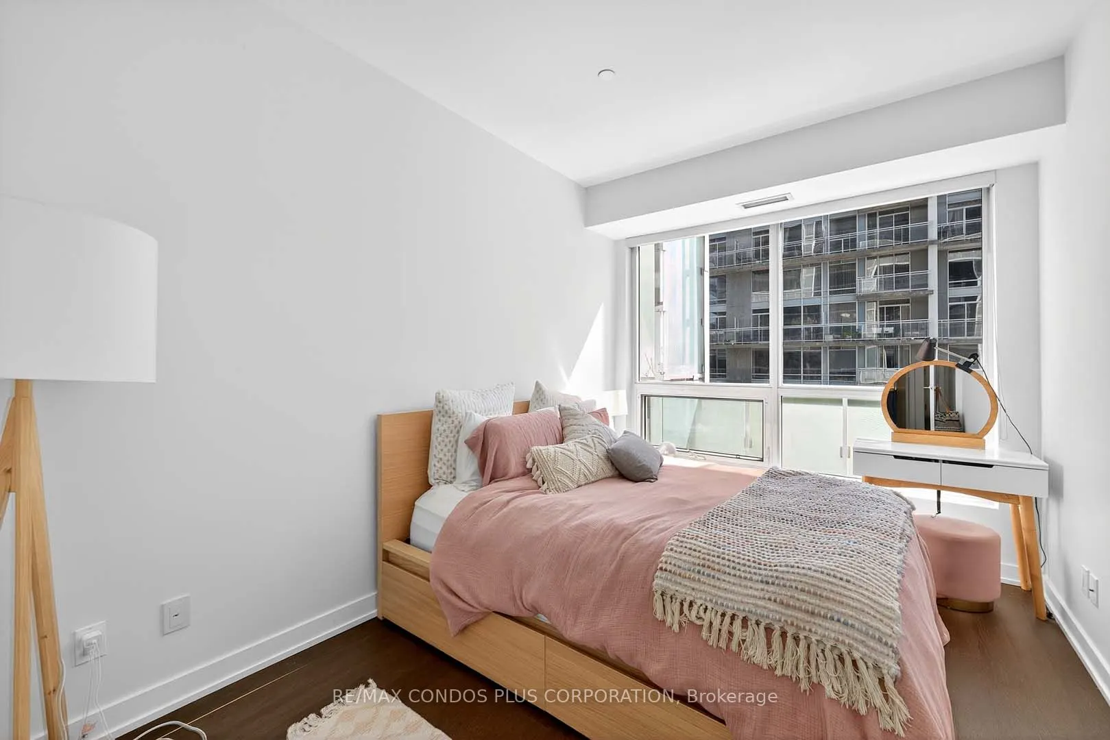 1030 King Street W, #444