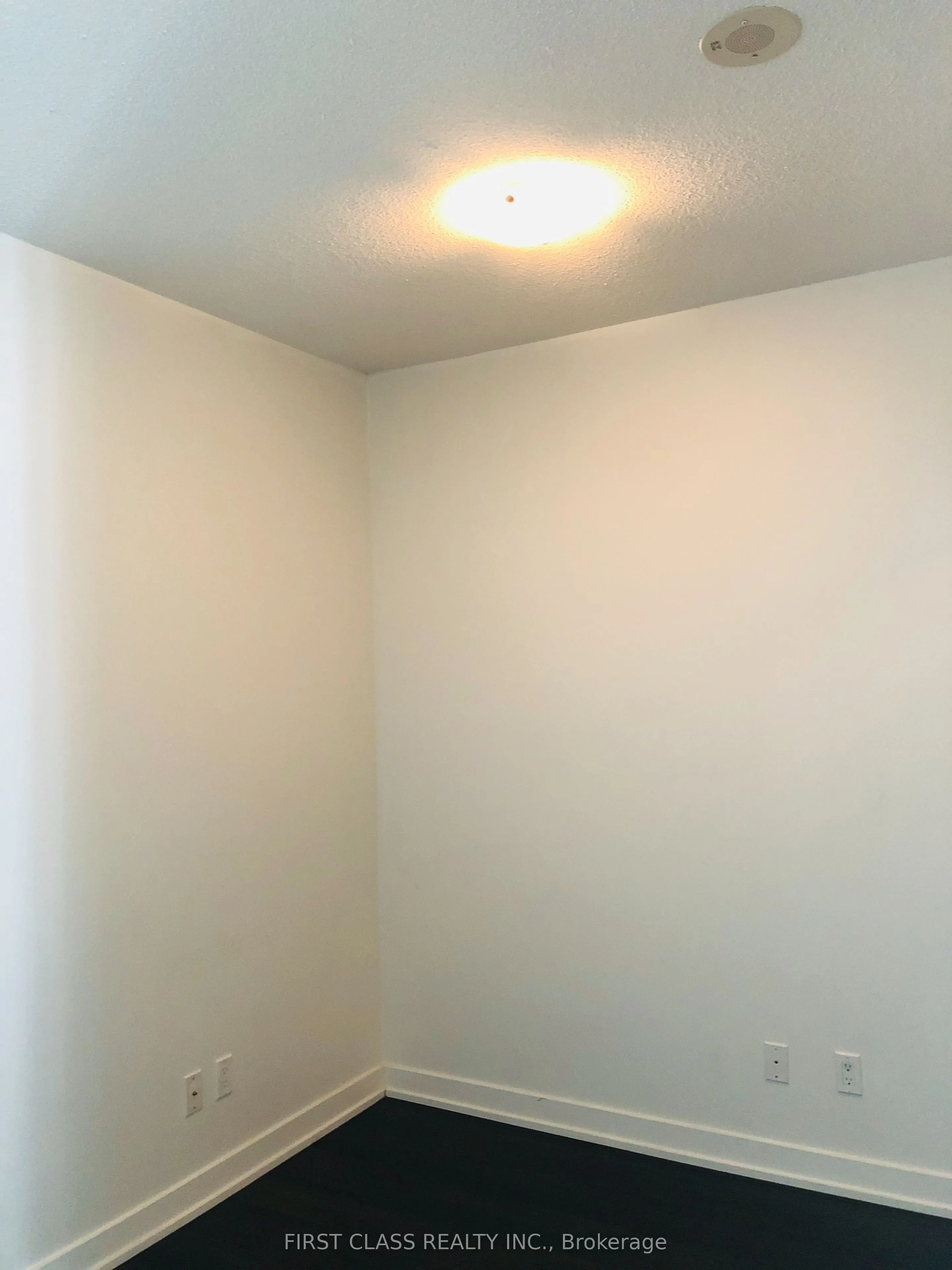 20 Bruyeres Mews, #2309