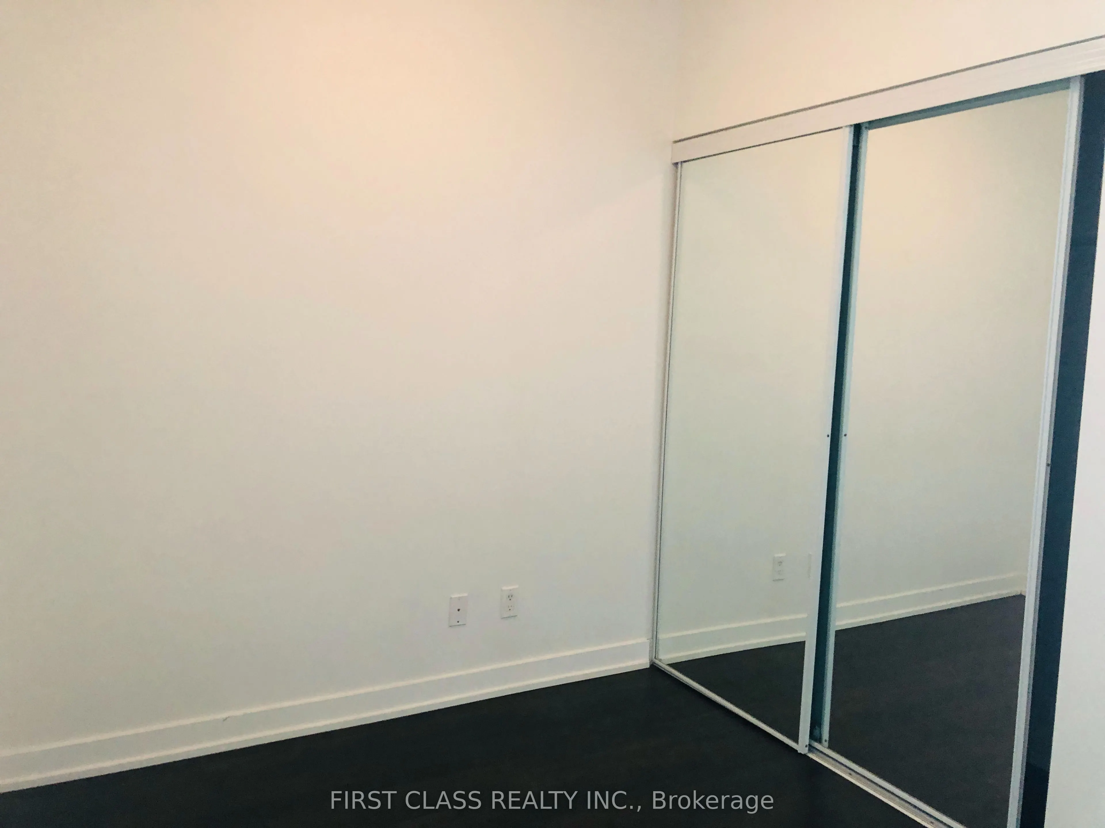 20 Bruyeres Mews, #2309