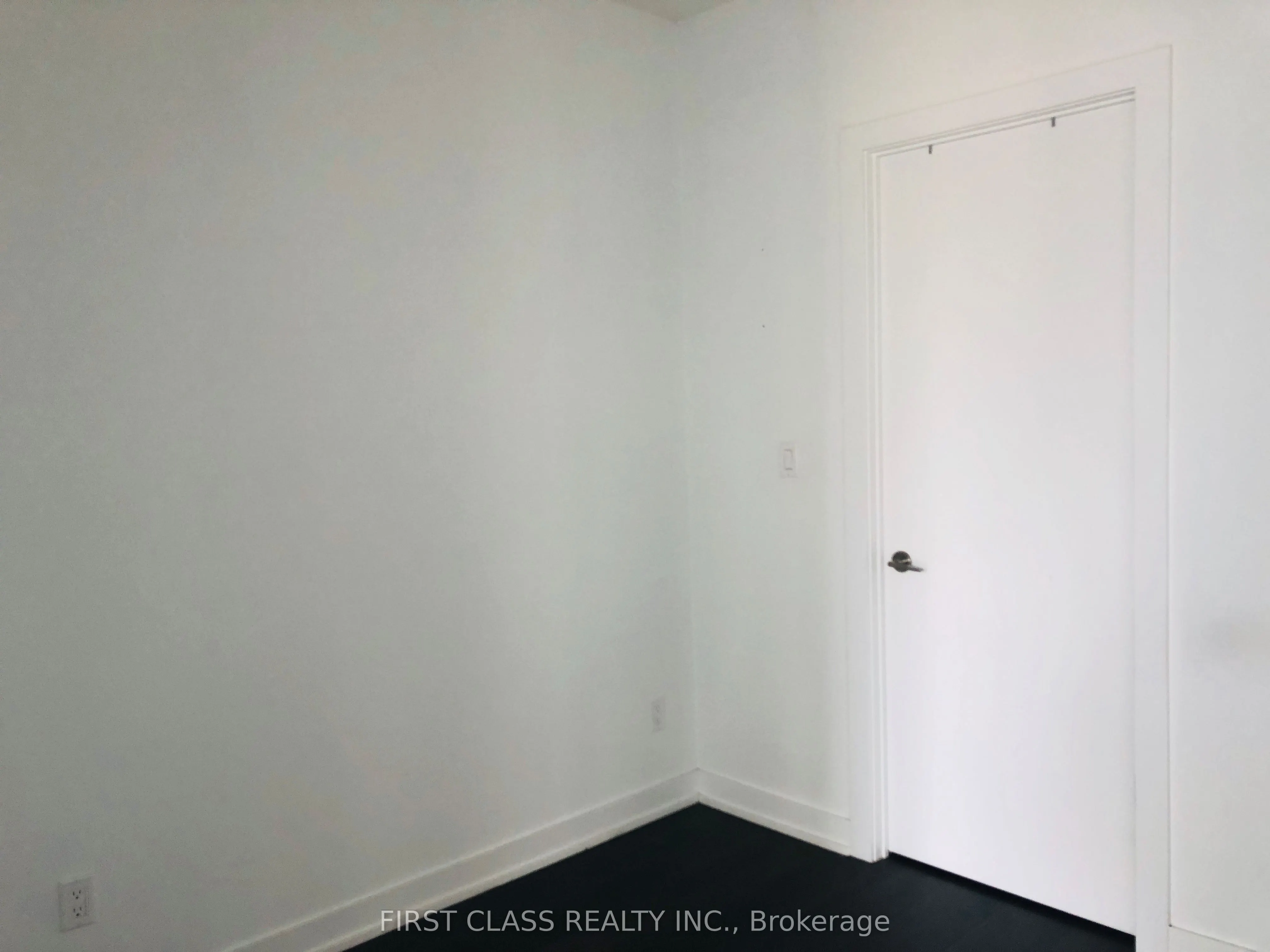 20 Bruyeres Mews, #2309