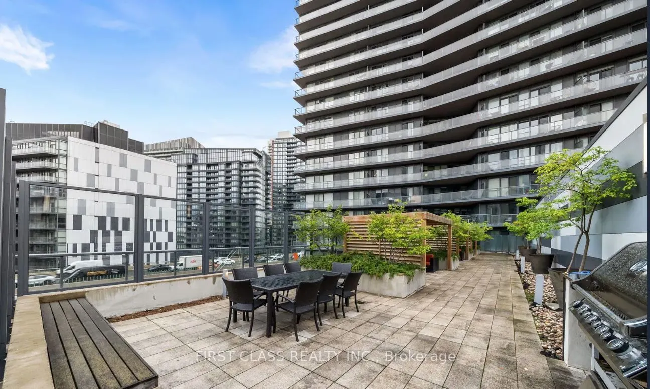 20 Bruyeres Mews, #2309