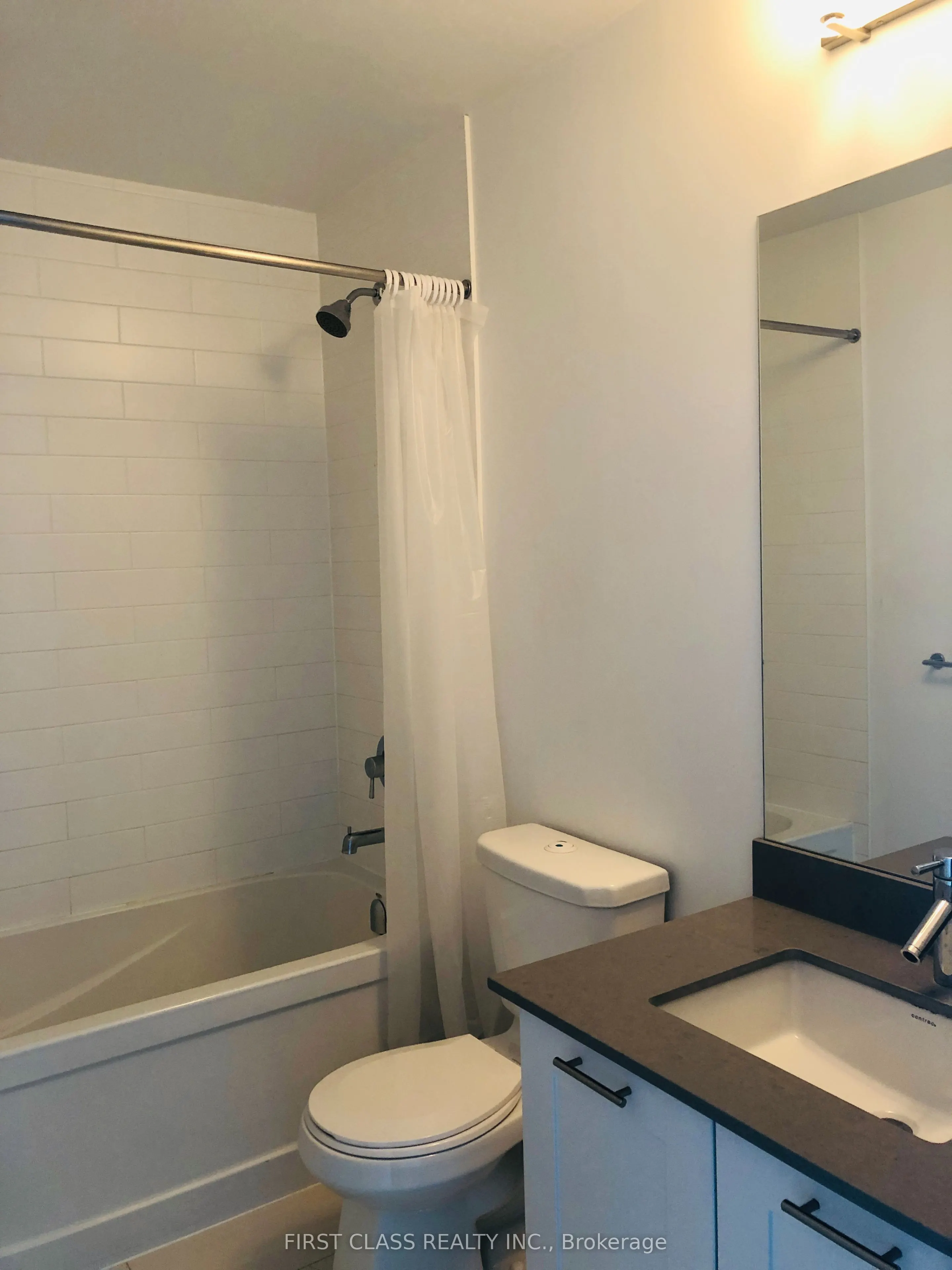 20 Bruyeres Mews, #2309