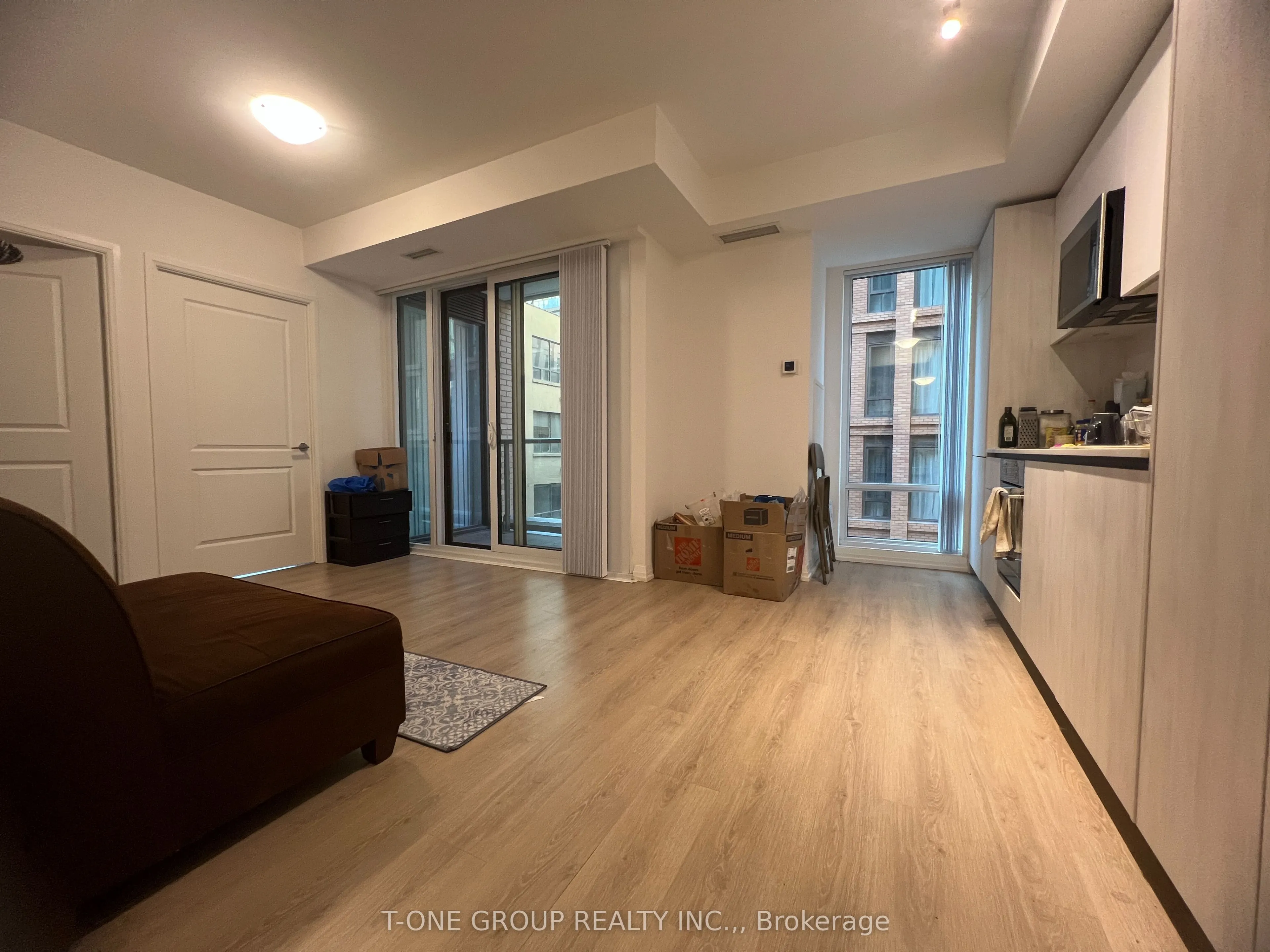 8 Widmer Street, #1103