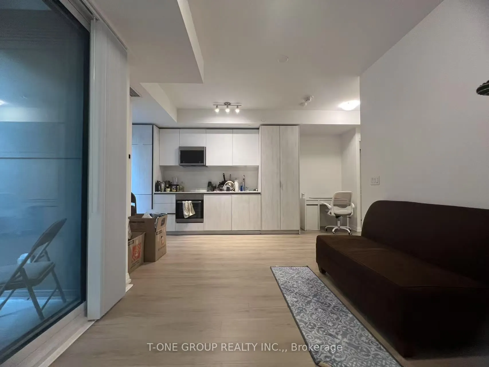 8 Widmer Street, #1103