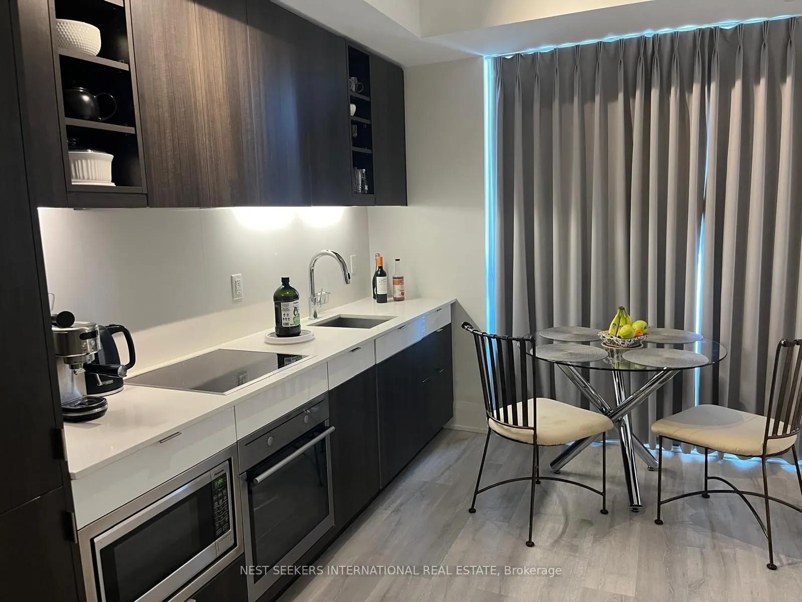 101 Erskine Avenue, #1606