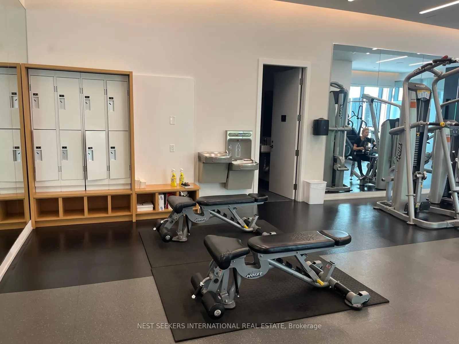 101 Erskine Avenue, #1606