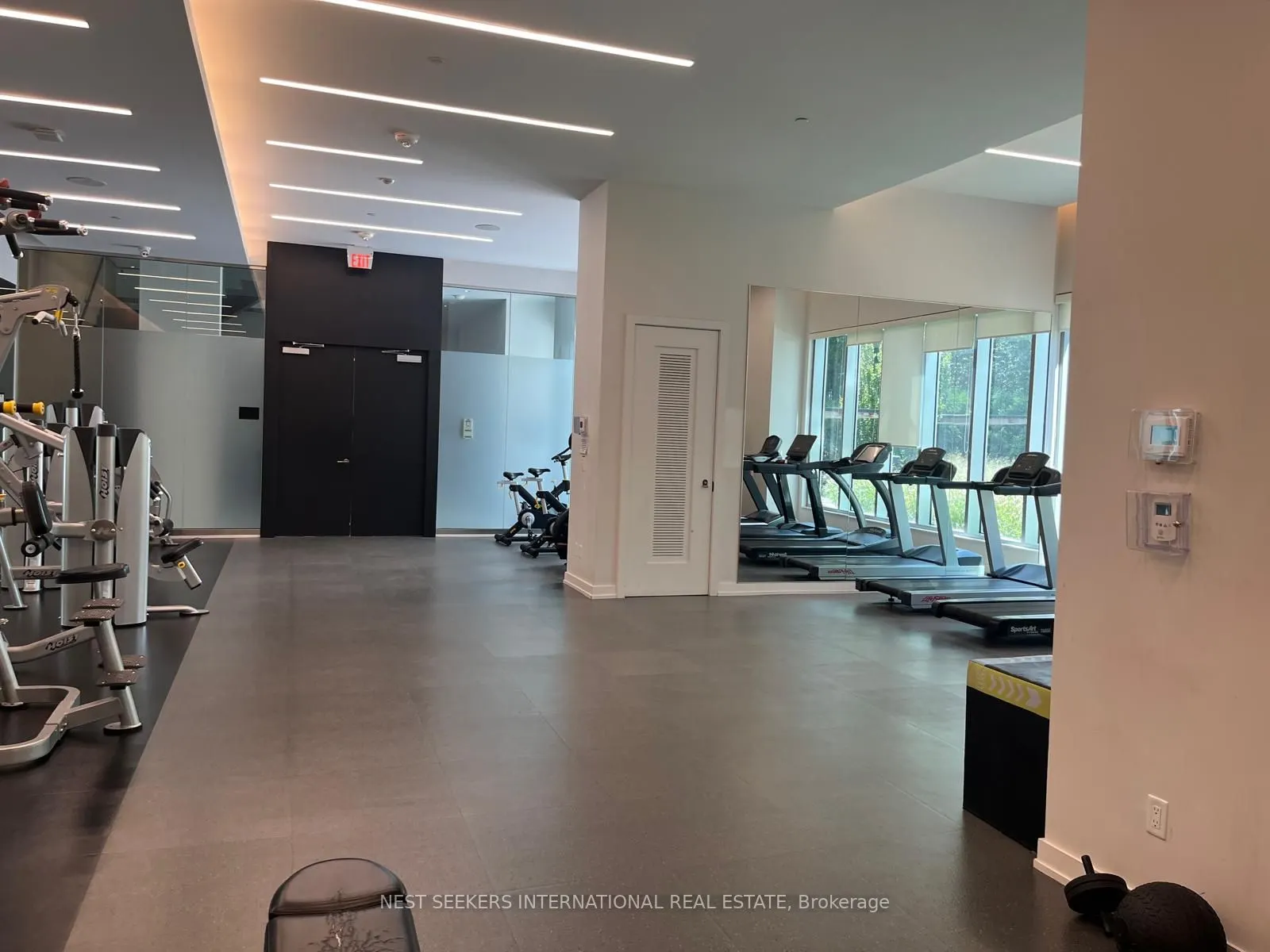 101 Erskine Avenue, #1606