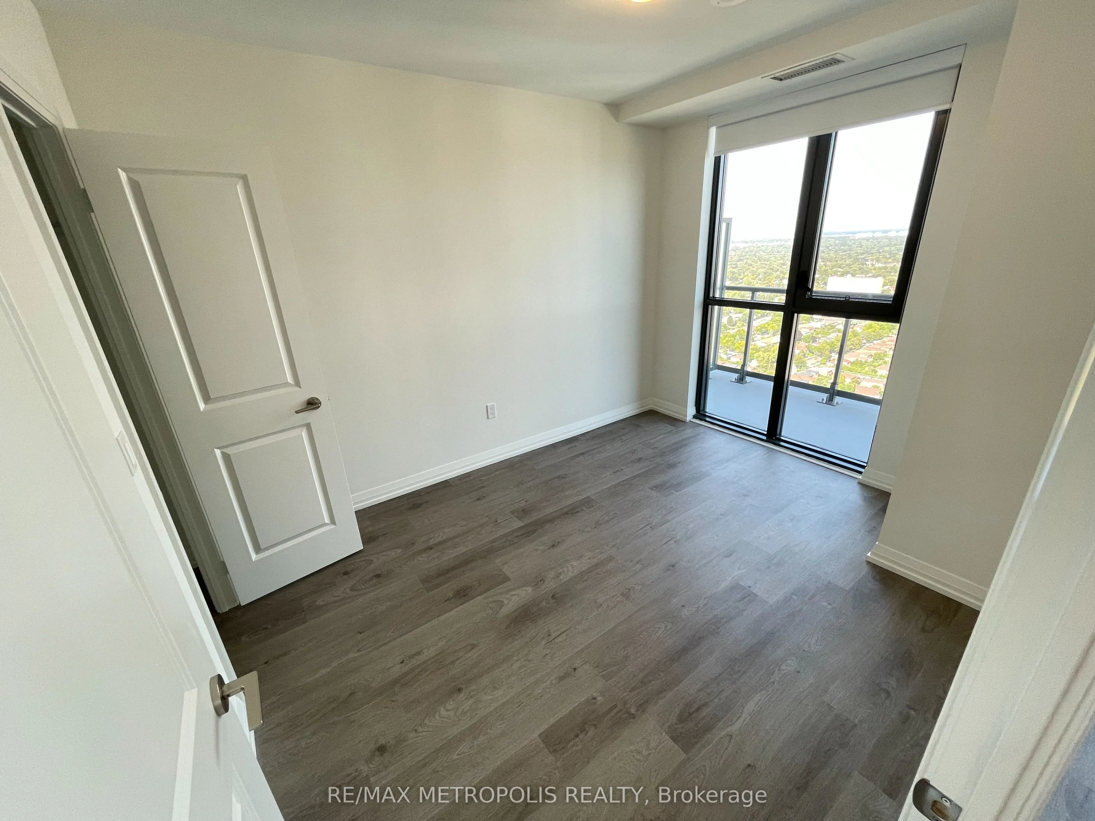 325 Yorkland Boulevard, #PH05